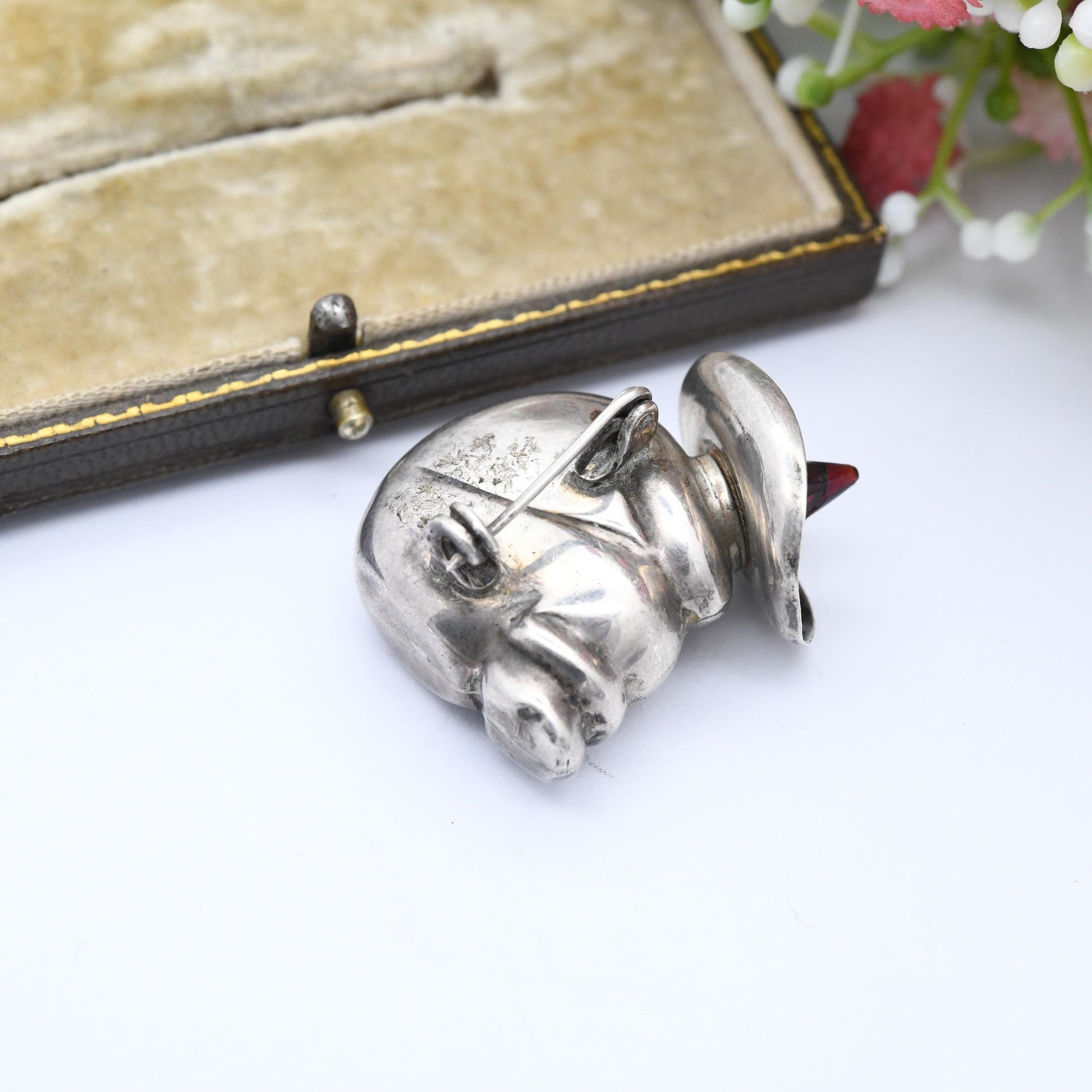 Vintage Mexican Sterling Silver Sleeping Man Scent Bottle Brooch - Mid-Century American Souvenir Made in Mexico | Sombrero Poncho | Snuffbox