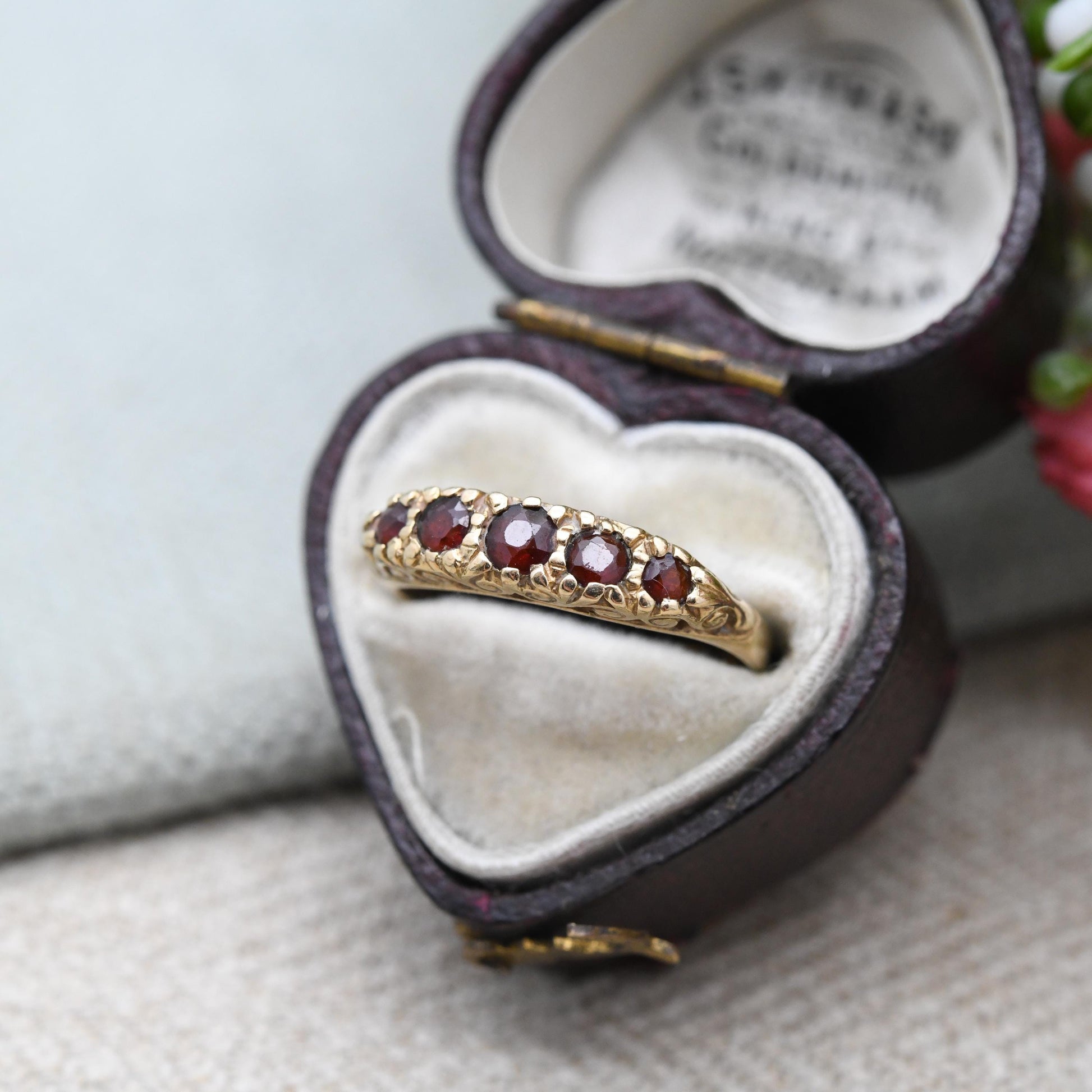 Vintage 9ct Gold Garnet Five Stone Boat Ring 1987 - Red Gemstone Antique Style Flush Set | January Gift | UK Size - M 1/2 | US Size - 6 1/4