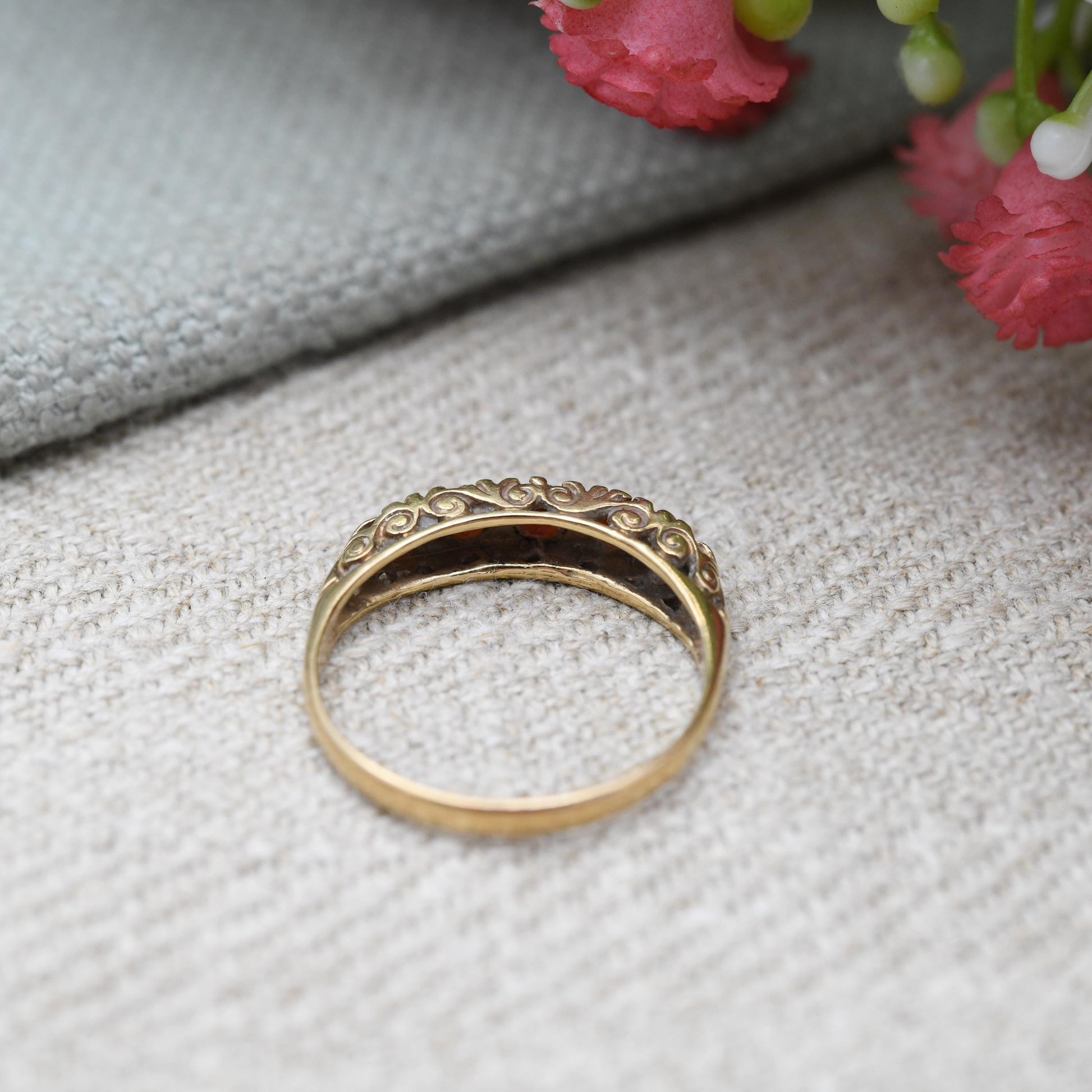Vintage 9ct Gold Garnet Five Stone Boat Ring 1987 - Red Gemstone Antique Style Flush Set | January Gift | UK Size - M 1/2 | US Size - 6 1/4