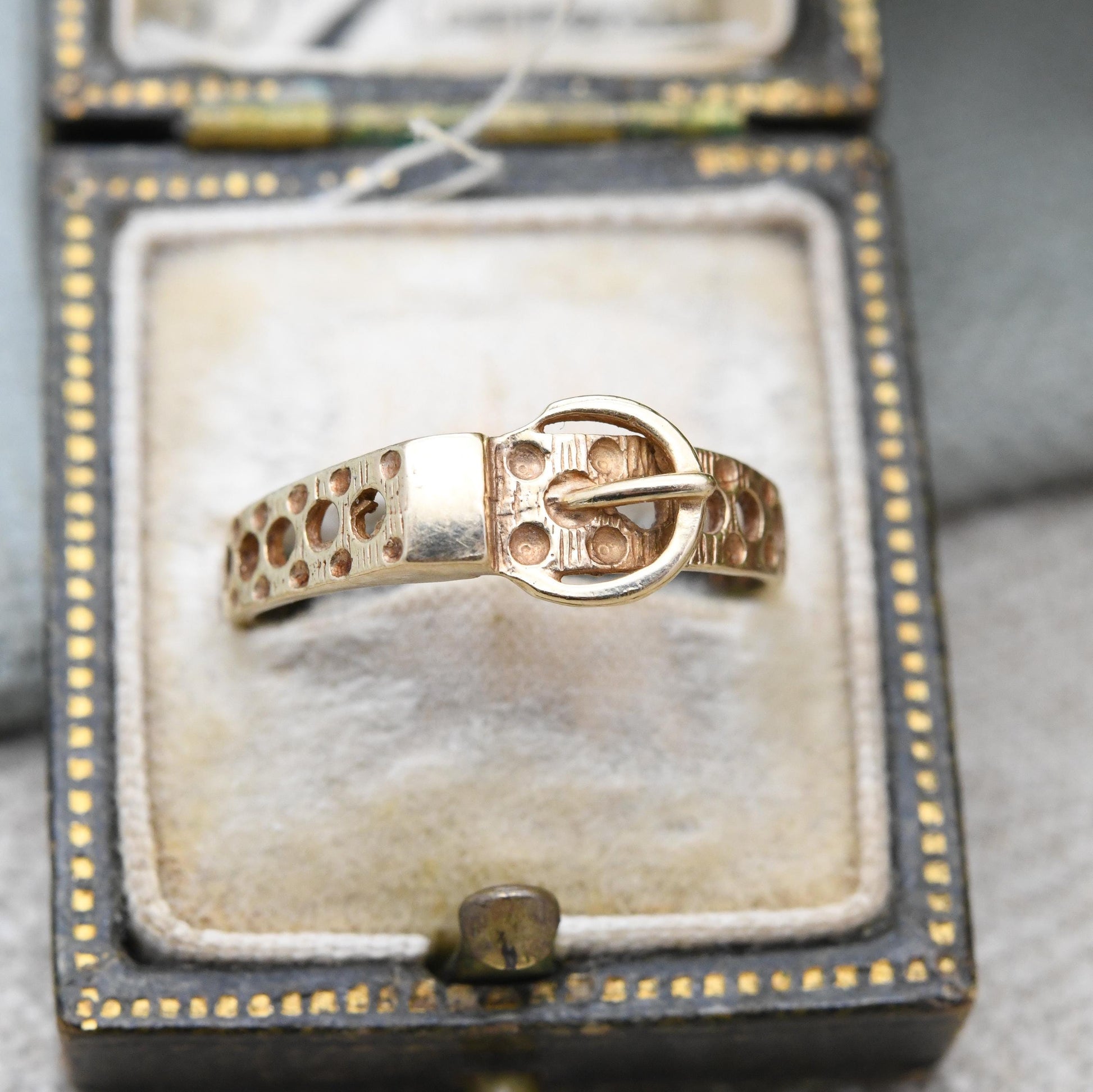 Vintage 9ct Gold Buckle Ring 1991 - Openwork Belt Buckle Textured Unisex Gold Band Gift | UK Size - N | US Size - 6 1/2