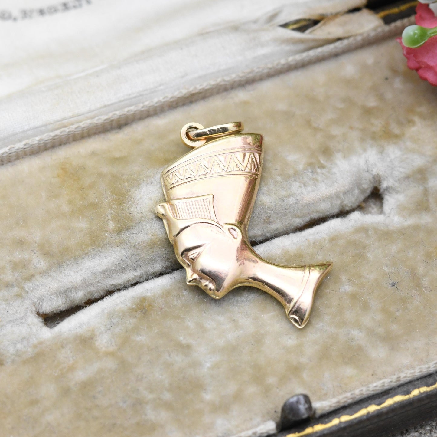 Vintage 9ct Gold Nefertiti Bust Pendant - Detailed Face Silhouette | Egyptian Revival Ancient Egypt Pharaoh | Gift for Pendant Necklace