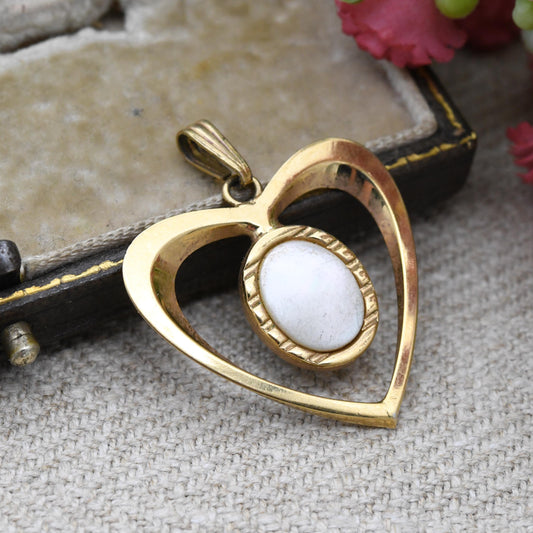 Vintage Mother of Pearl Heart Pendant c. 1960s - Mid-Century Gold Tone Necklace Jewellery