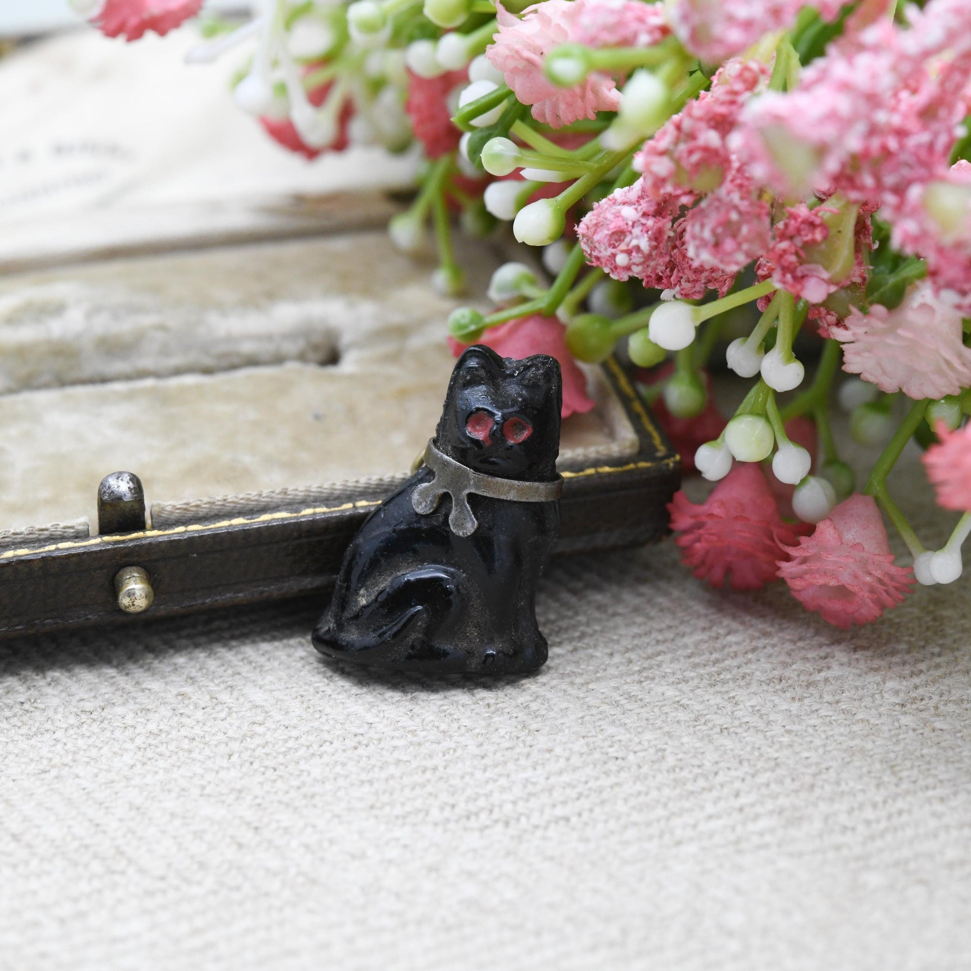 Antique Lucky Cat Charm Pendant - Victorian Czech Cracker Glass Charm Novelty Animal Jewellery | Seated Sitting Cat with Ribbon Collar
