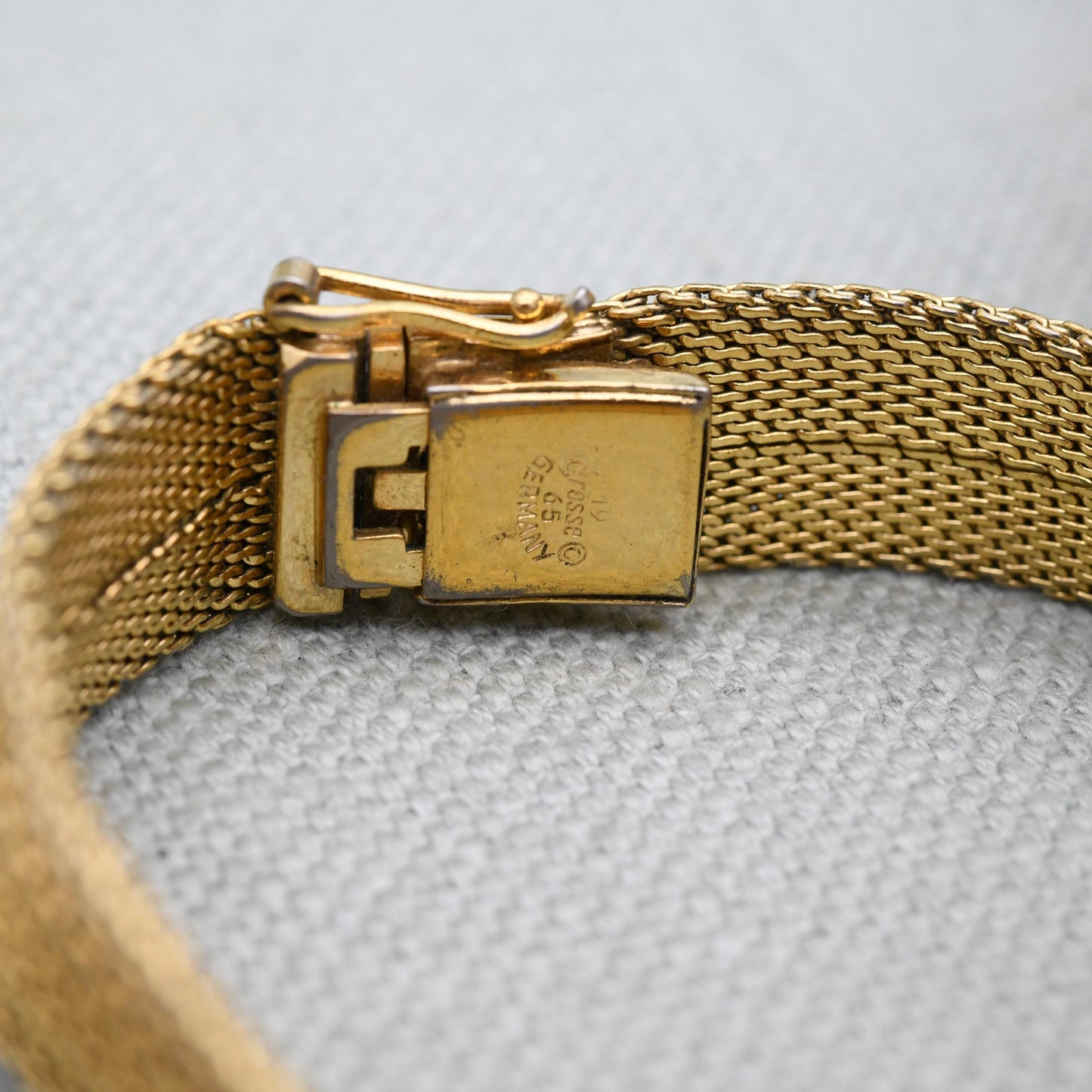 Vintage Grossé Bracelet Chunky Gold Tone Mesh Link 1965 - German Designer Signed Jewellery | Slide Lock Clasp with Safety Catch