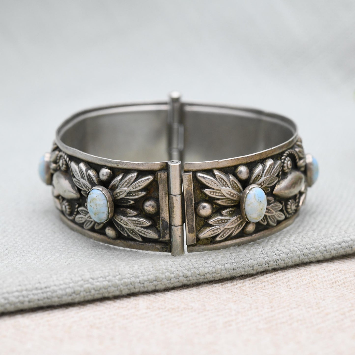 Vintage Alp Italy Hubbell Glass Hinged Bangle Bracelet with Pin Fastener - Imitation Turquoise Cabochons