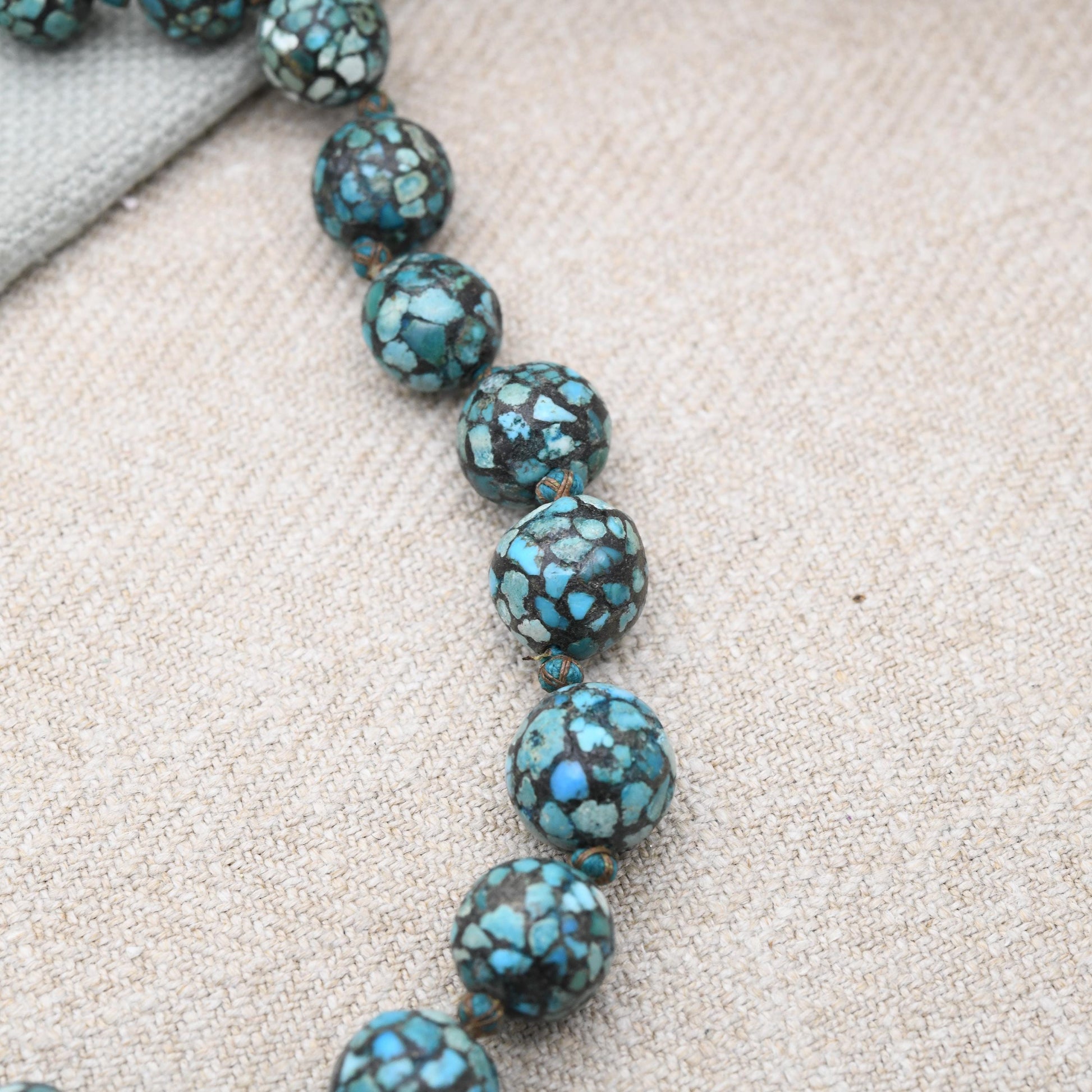 Vintage Mosaic Turquoise Graduated Bead Necklace c. 1950s - Choker Length 16"