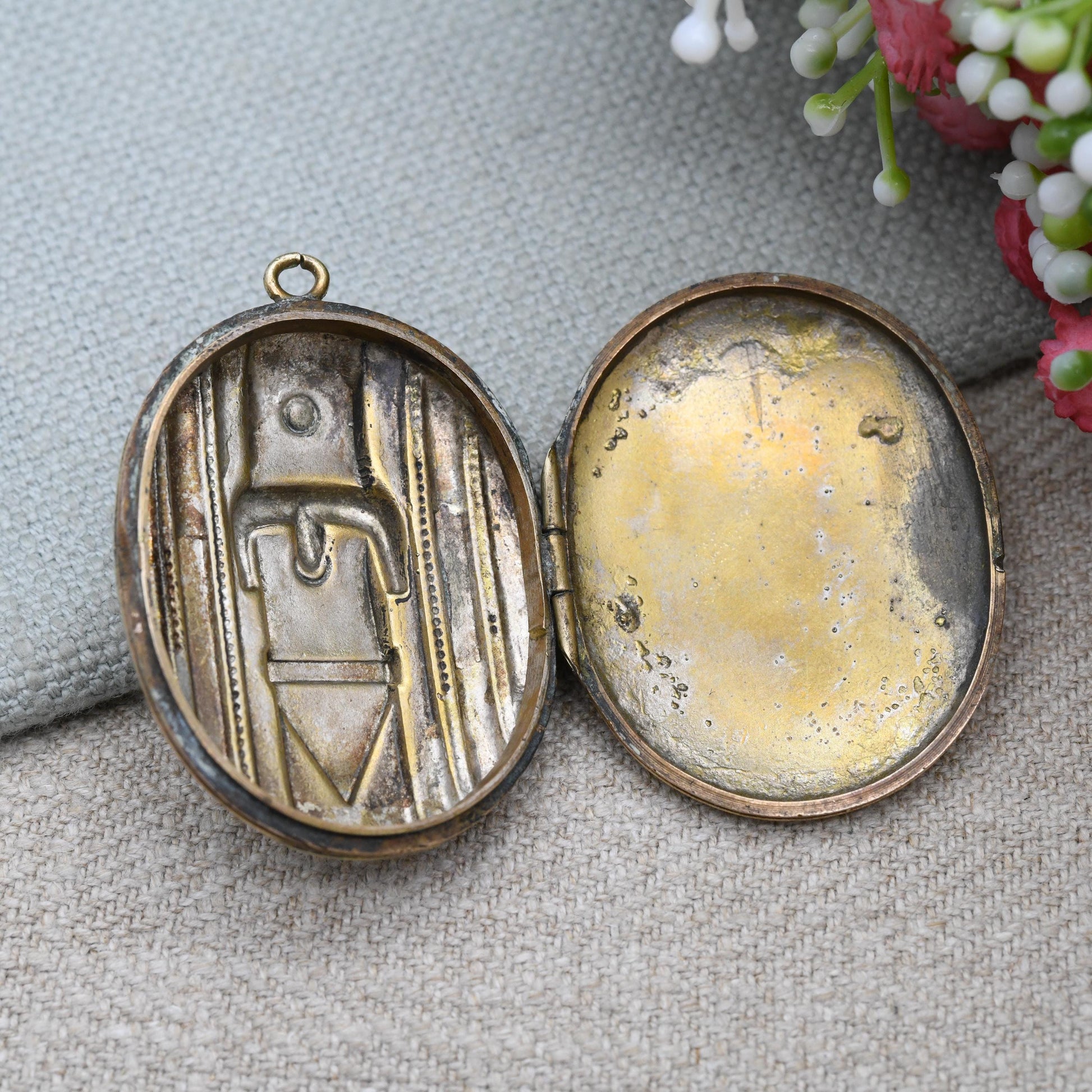 Antique Victorian Locket with Raised Buckle Design - Sentimental Symbol of Eternity Strength Protection