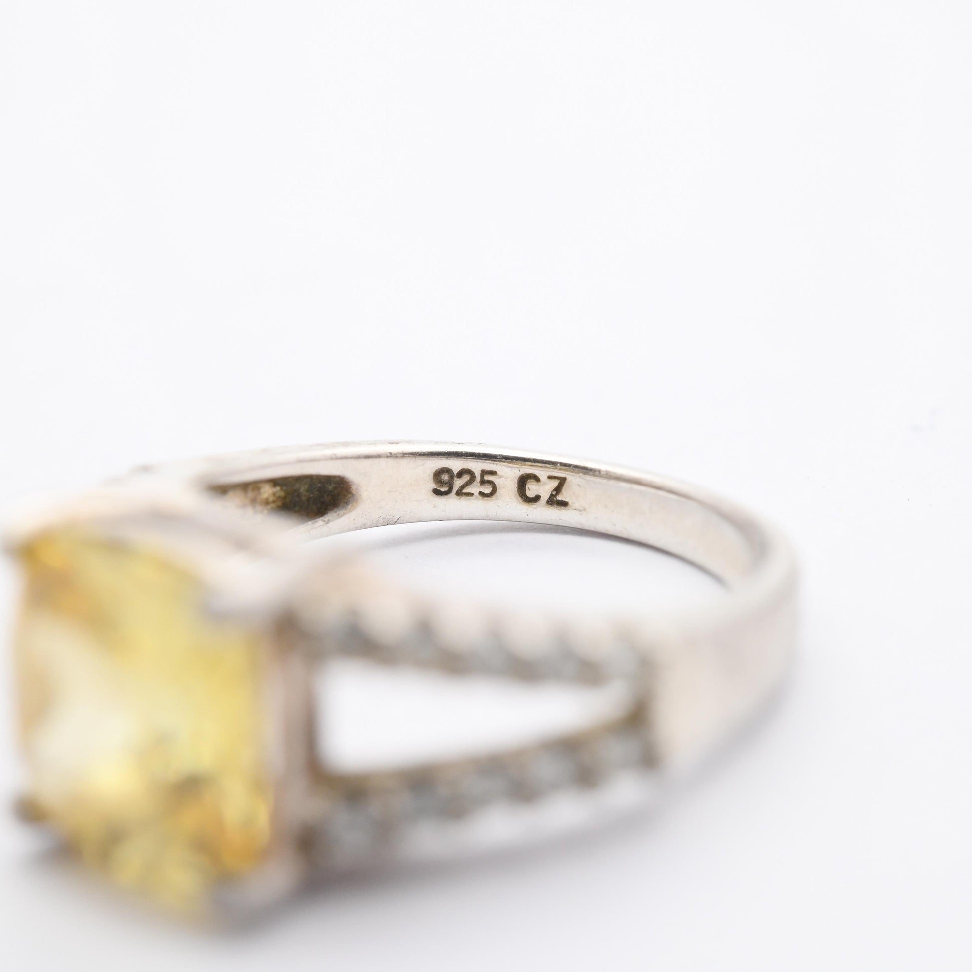 Vintage Sterling Silver Yellow CZ Stone Ring - Clear Stone Decoration | Pretty Gift for Her | UK Size - O | US Size - 7 1/4