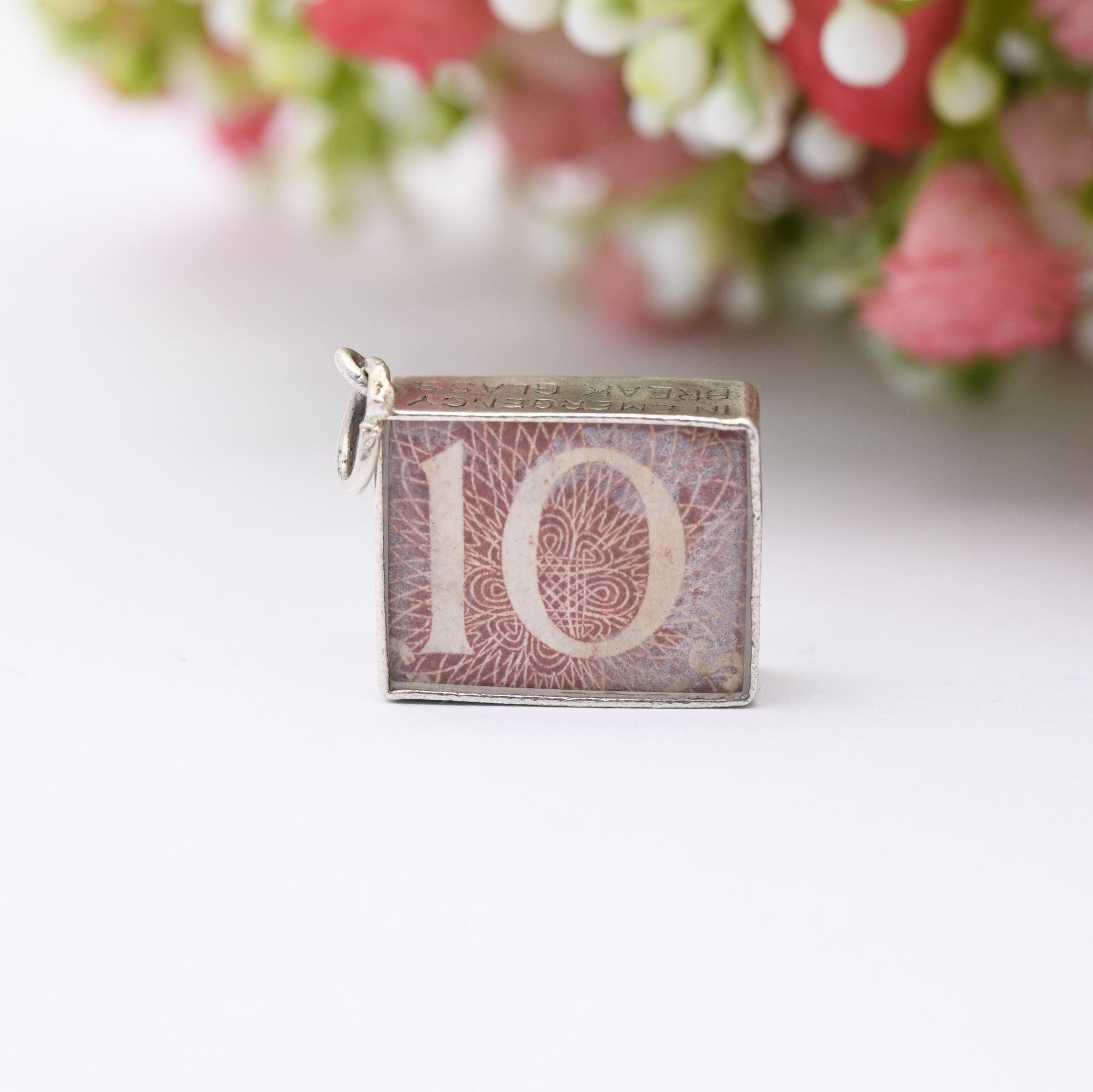 Vintage Sterling Silver Old British Ten Shilling Note in Emergency Case Charm Pendant - Emergency Savings | Souvenir Gift for Charm Bracelet