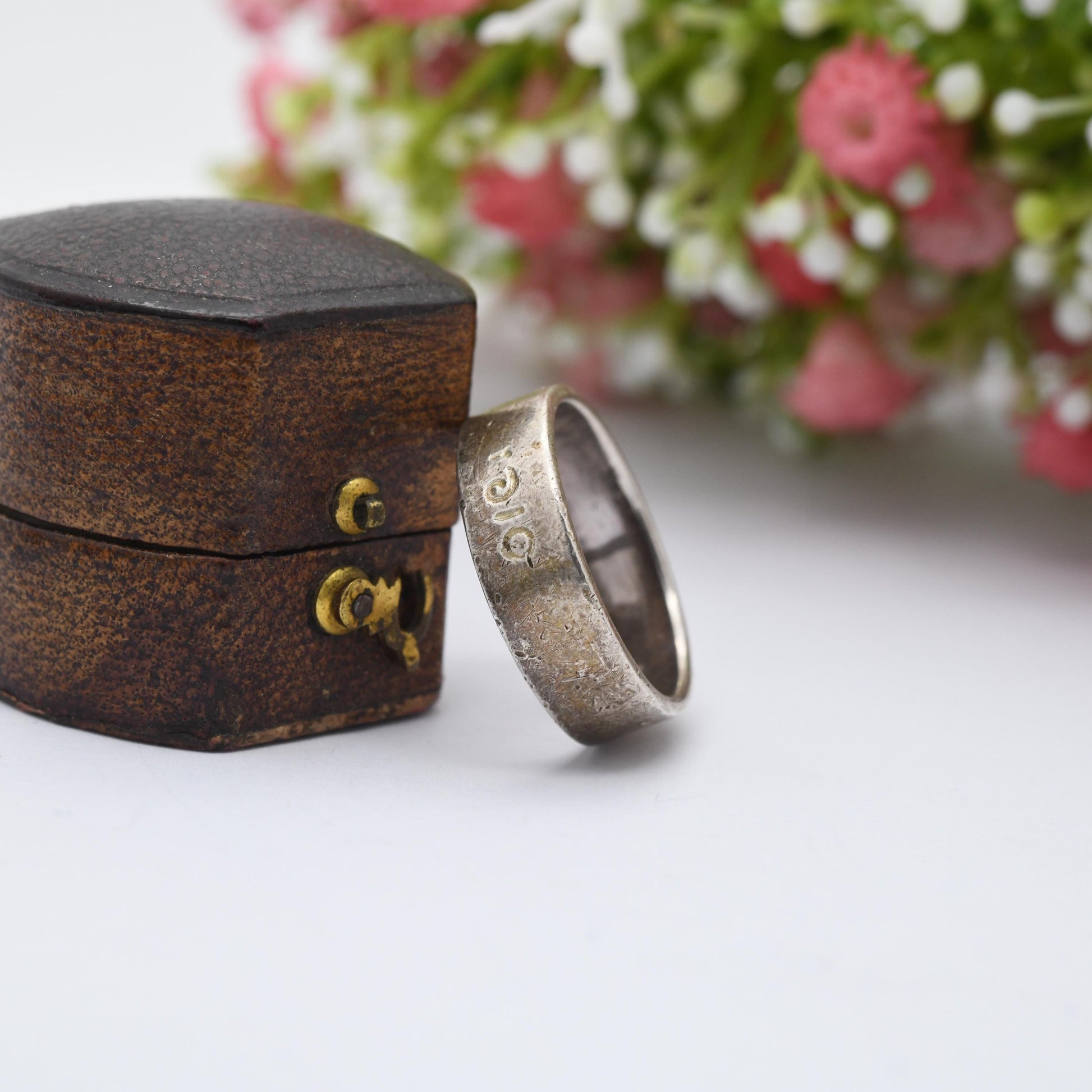 Vintage Sterling Silver Simple Band Ring - Engraved Text Design Ring | Everyday Jewellery | Band | UK Size - T | US Size - 9 3/4