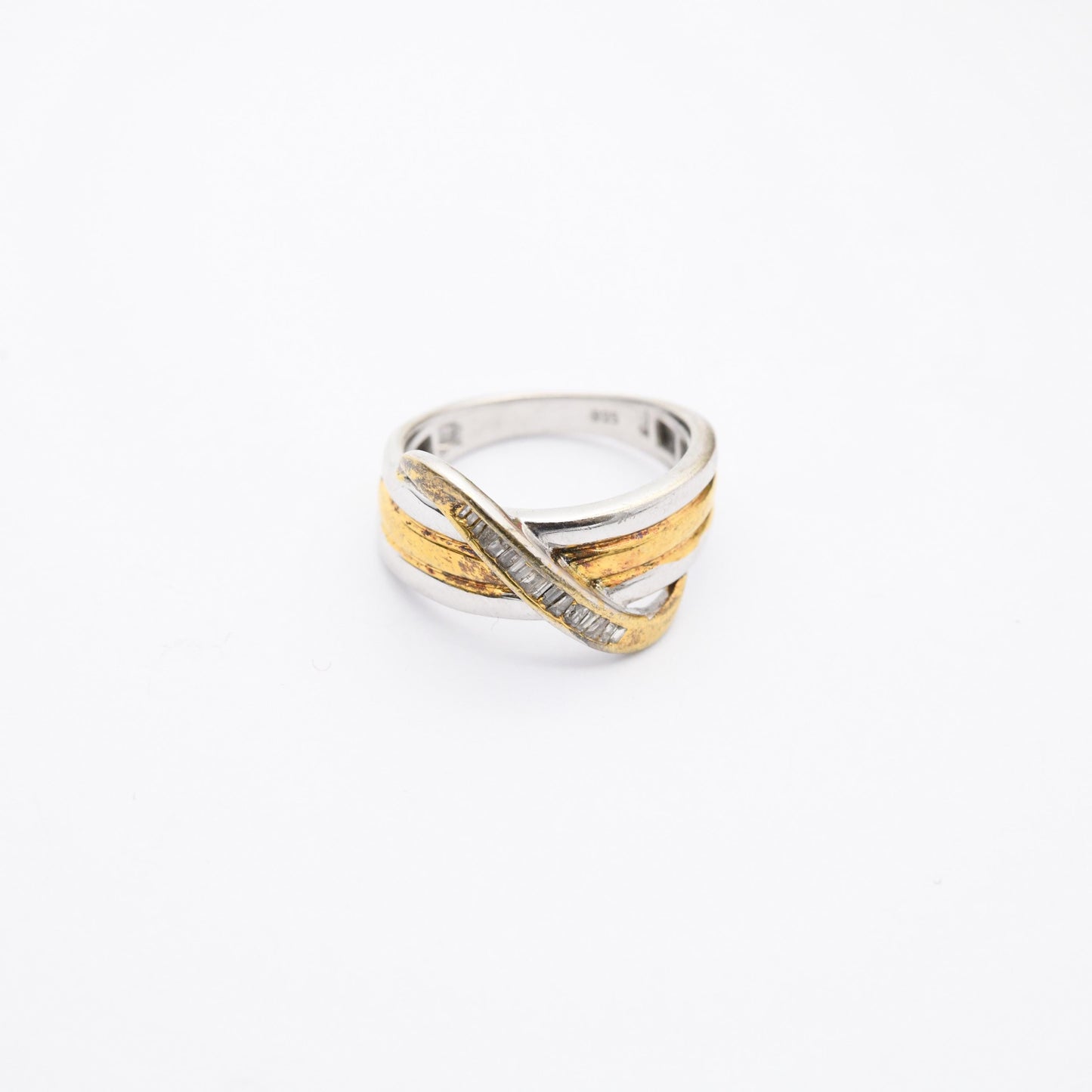 Vintage Sterling Silver and Gold Plated Two Tone Wave Form Ring - Clear Stone Channel Setting Decoration | UK Size - M 1/2 | US Size - 7 1/2
