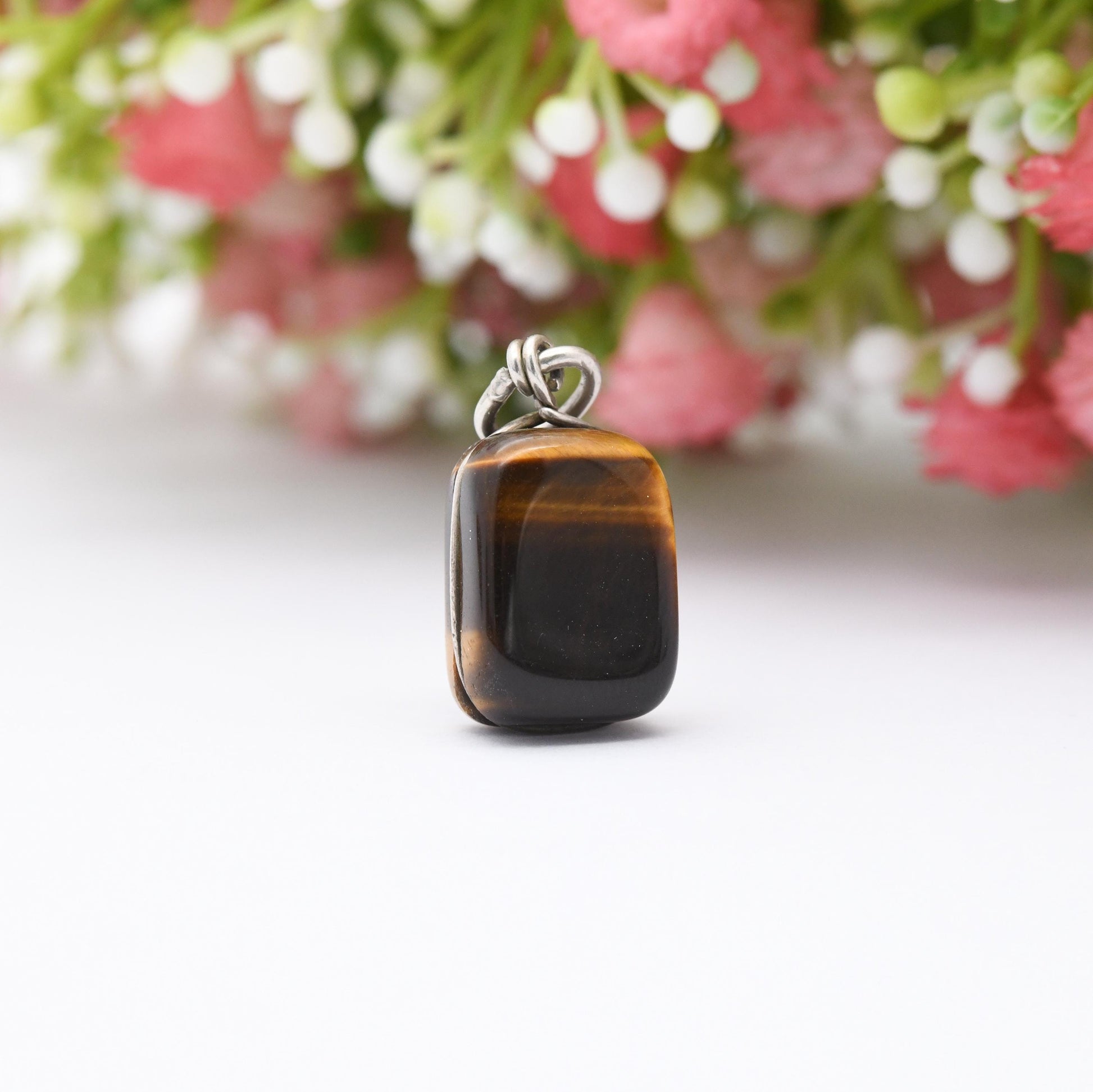 Vintage Sterling Silver Brown Banded Agate Pendant - Pretty Little Gemstone | Cabochon | Gift for Charm Pendant Bracelet Necklace