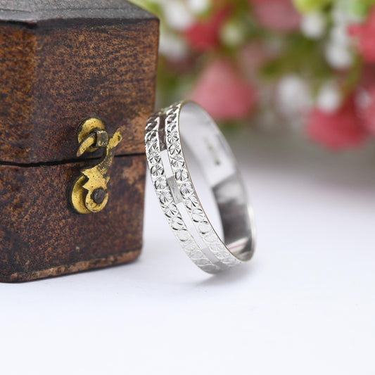Vintage 9ct White Gold Band Ring - Unisex Patterned Jewellery | UK Size - O | US Size - 7 1/2