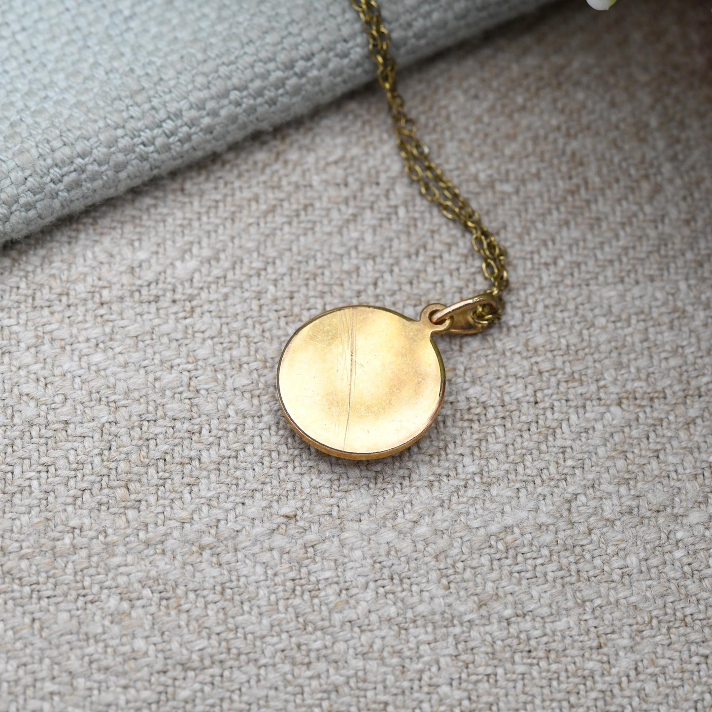 Vintage Rolled Gold Shell Cameo Pendant Necklace on Trace Chain - FB Mid-Century Costume Jewellery