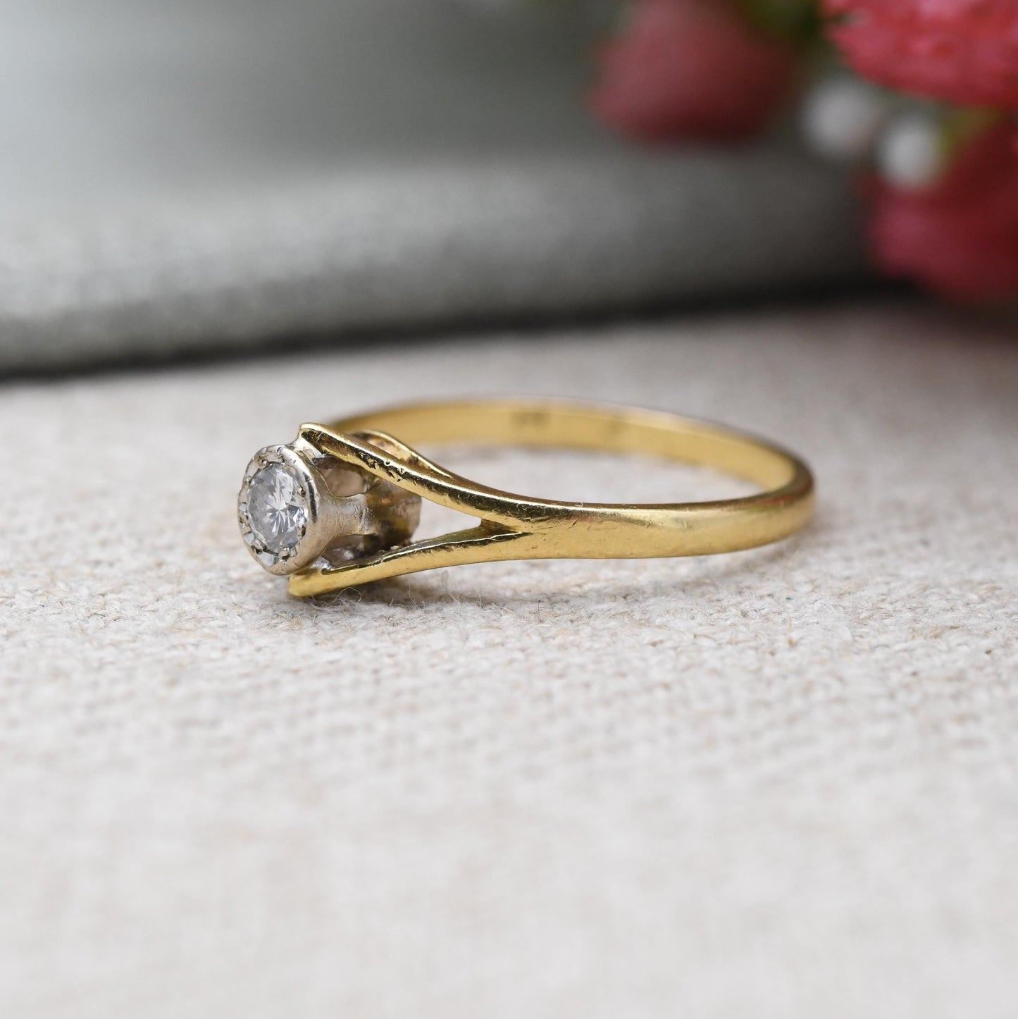 Vintage 18ct Gold Diamond Solitaire Ring 0.1 Carat 10 Points - Classic Engagement White Gold Setting | Small UK Size - P | US Size - 7 3/4