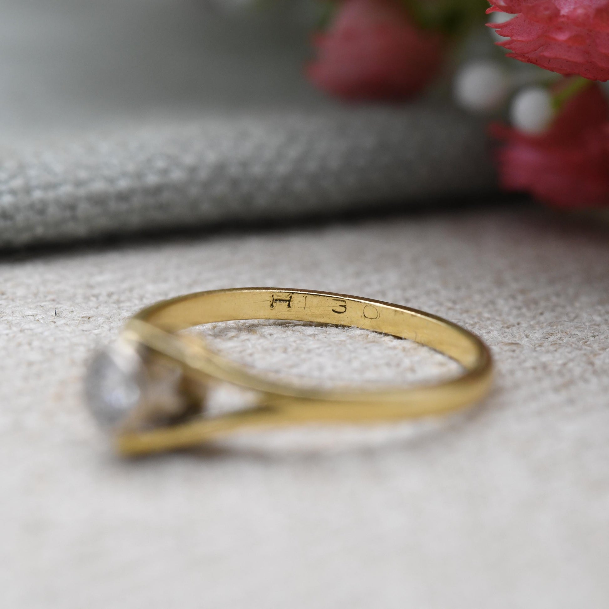 Vintage 18ct Gold Diamond Solitaire Ring 0.1 Carat 10 Points - Classic Engagement White Gold Setting | Small UK Size - P | US Size - 7 3/4