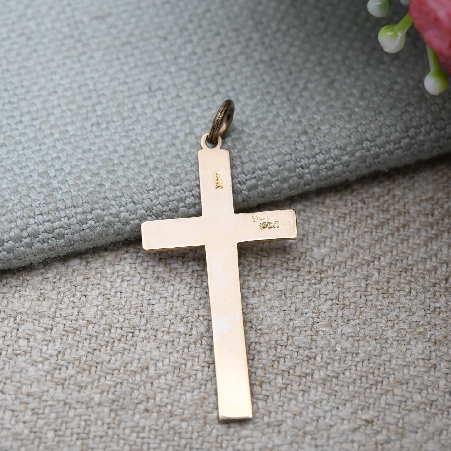 Antique 9ct Gold Cross Pendant with Pretty Leaf Pattern - Antique Yellow Gold Christian Religious Necklace Gift for Christening Baptism