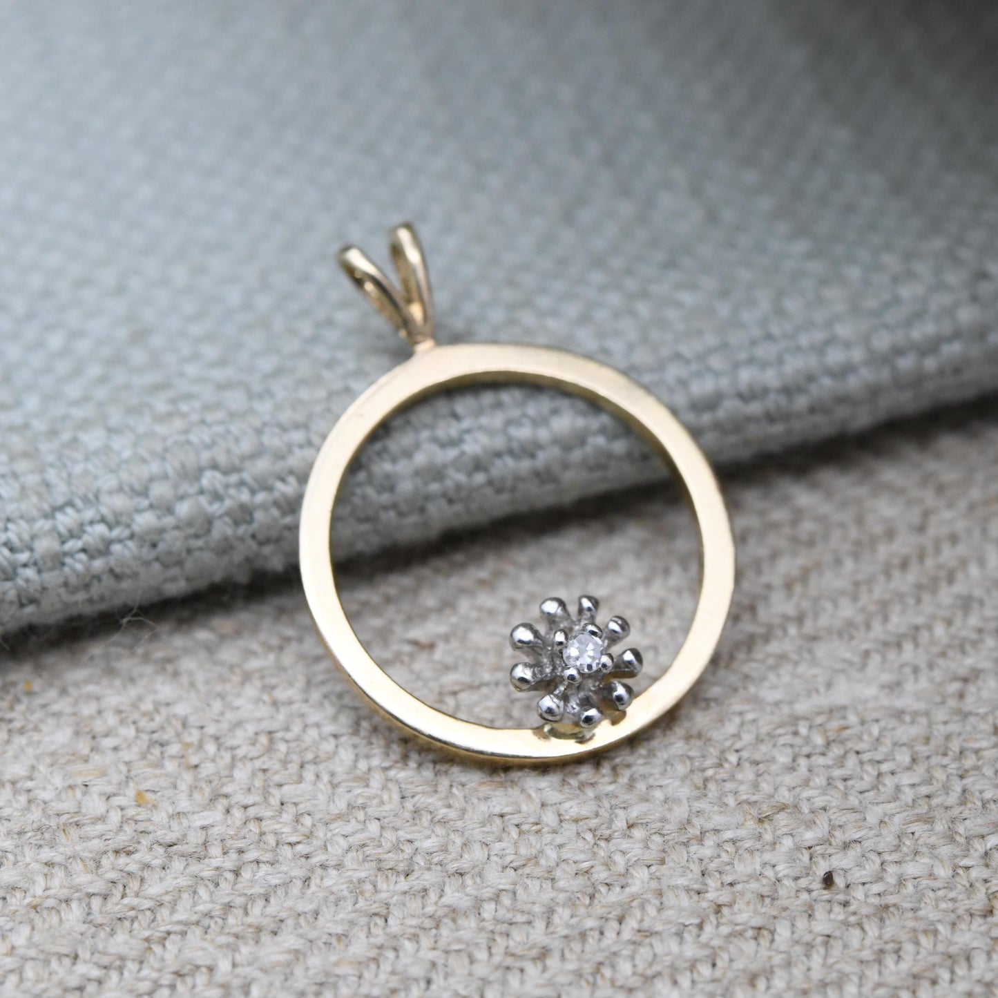 Vintage Everbrite 14ct Gold Diamond Open Circle Pendant - Two Tone Solid Gold Minimalist Jewellery Gift for Her