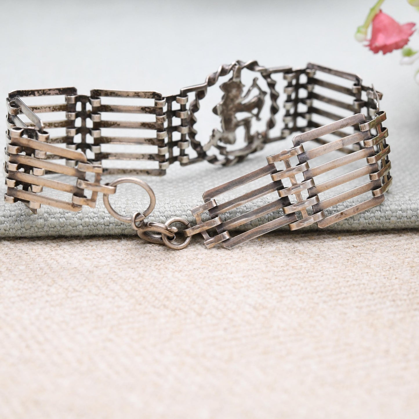 Vintage Sterling Silver Robin Hood Gate Link Bracelet - Unusual Mid Century Collectable Jewellery c. 1960s | Openwork Figural Panel