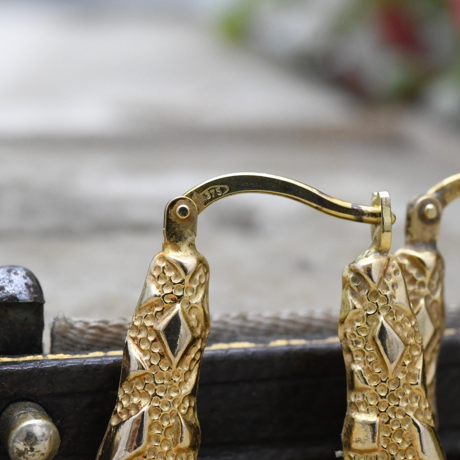 Vintage 9ct Gold Square Hoop Earrings Handbag Creole Hoops - Minimal Hollow Hoops | Pretty Gold Jewellery Gift for Her | Everyday Wear