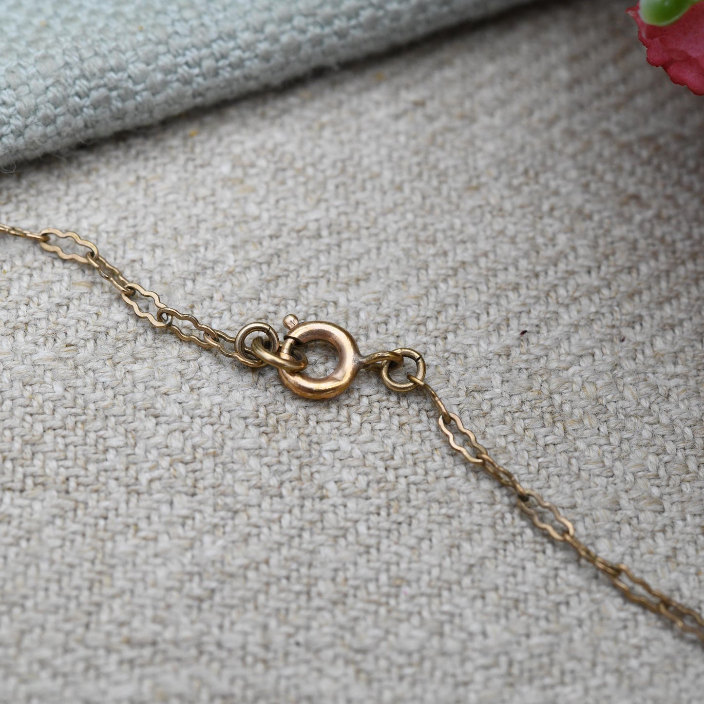 Vintage Rolled Gold Crucifix Pendant Necklace - on Scalloped Cable Chain | Mid-Century Signed Christian Cross