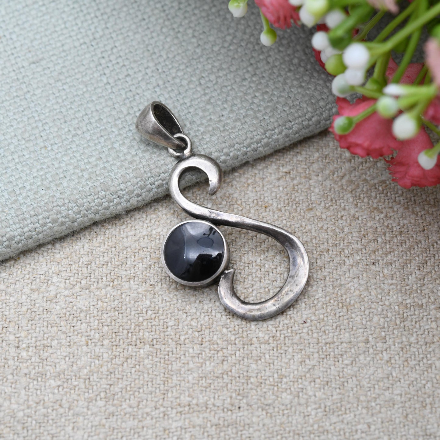 Vintage Sterling Silver S Initial Openwork Pendant with Black Onyx - Minimalist | Initials | Letter | Gift for Pendant Charm Necklace