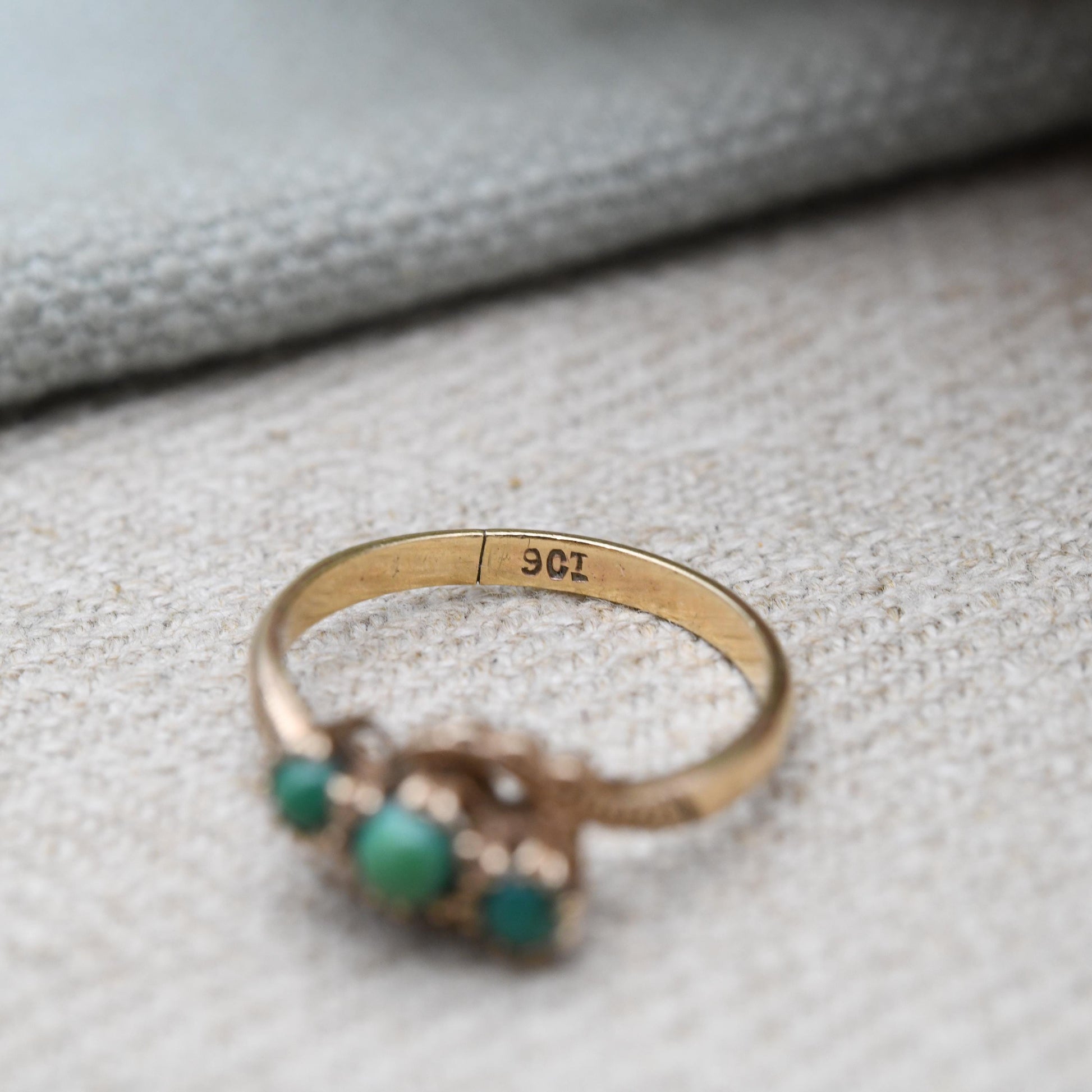 Vintage 9ct Gold Turquoise Three Stone Ring - Gold Trilogy Ring | UK Size - K 1/2 | US Size - 5 3/4