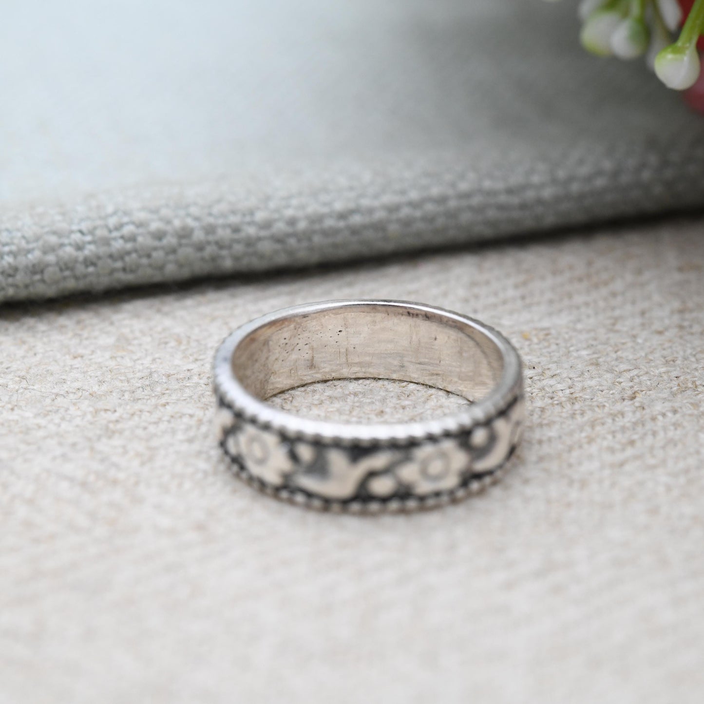 Vintage Sterling Silver Engraved Floral Band - Textured Ring | Gift for Her | Size UK - M 1/2 | US - 6 1/4