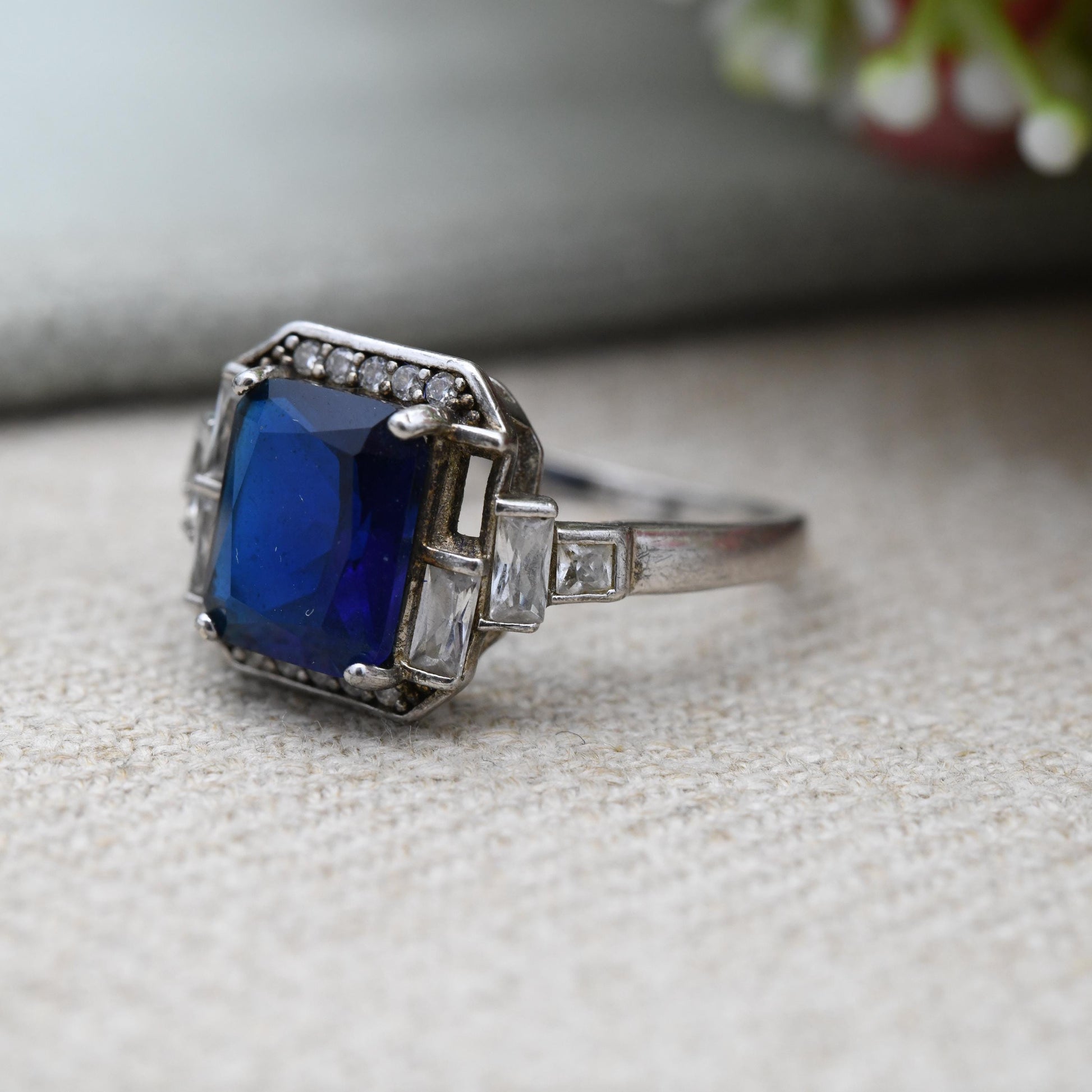 Sterling Silver Blue Stone and Clear Stone Solitaire Ring - Cool Statement Ring | UK Size - S | US Size - 9