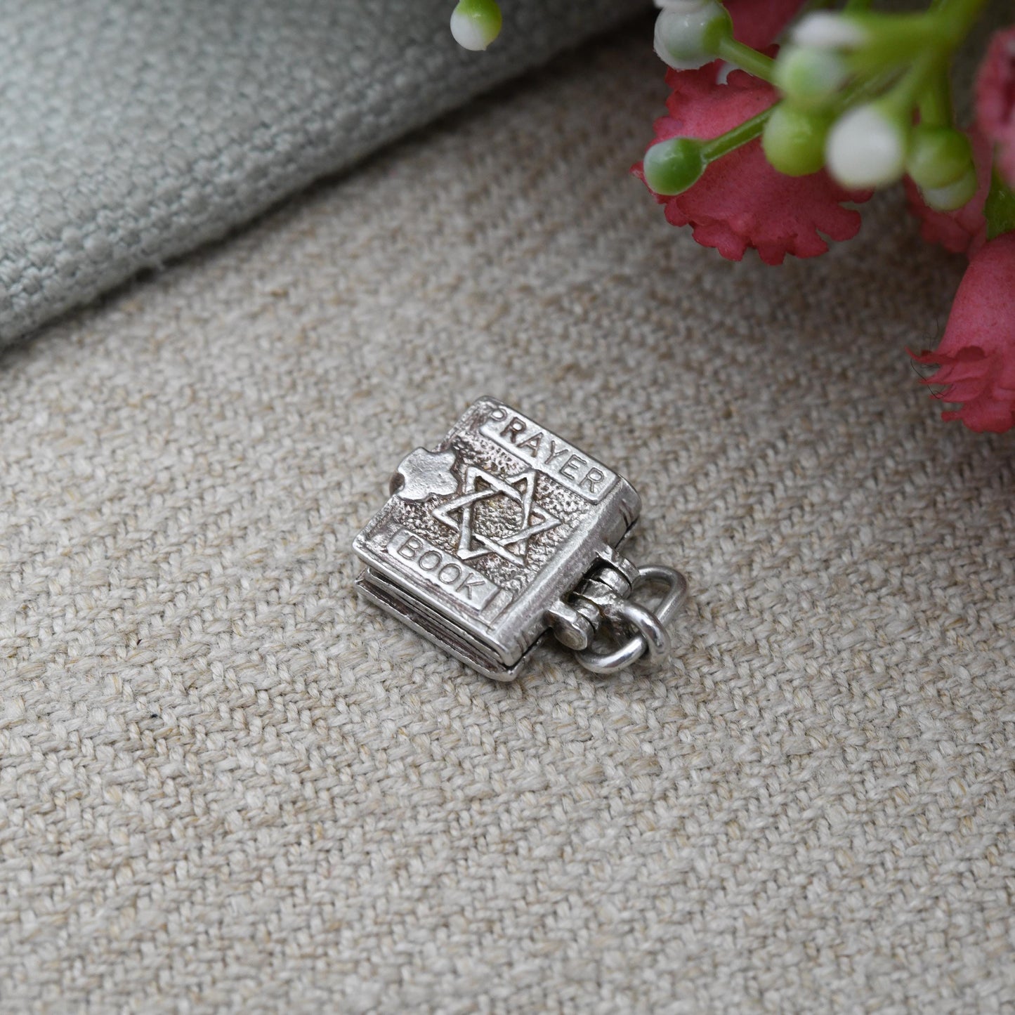 Vintage Nuvo Sterling Silver Jewish Prayer Book Opening Charm Pendant - Siddur | Religion | Hebrew | Gift for Charm Bracelet Necklace Stack