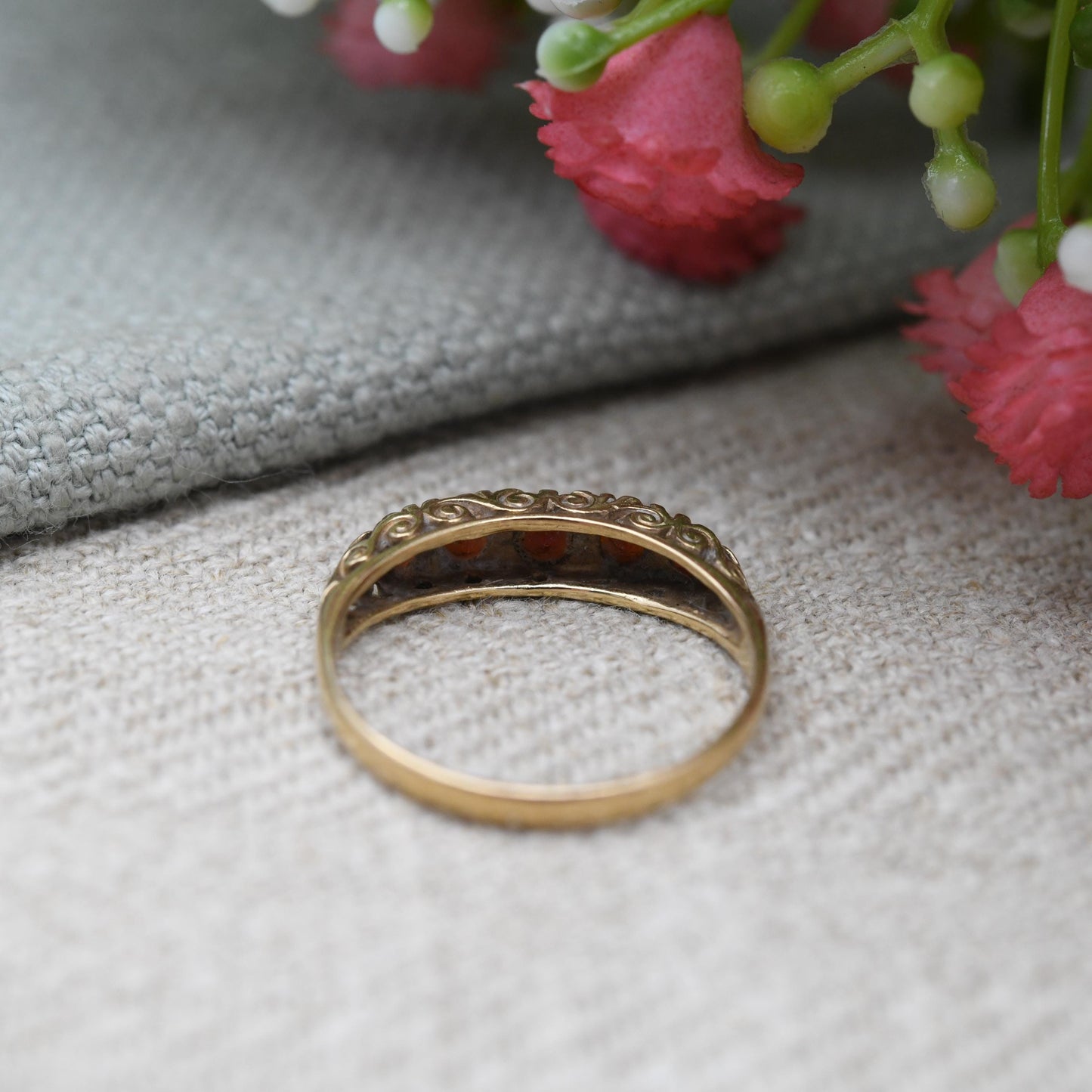 Vintage 9ct Gold Garnet Five Stone Boat Ring 1987 - Red Gemstone Antique Style Flush Set | January Gift | UK Size - M 1/2 | US Size - 6 1/4