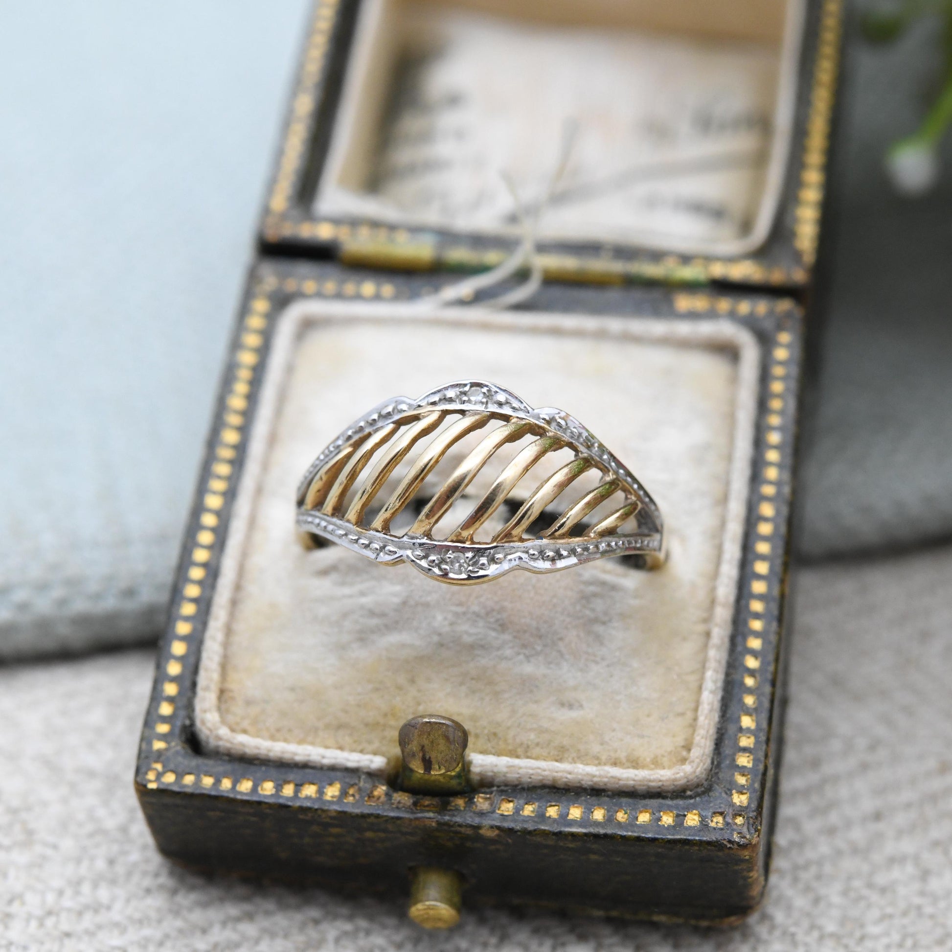 Vintage 9ct Gold Diamond Two Tone Openwork Ring 1989 - Gift for Her | UK Size - M 1/2 | US Size - 6 1/2