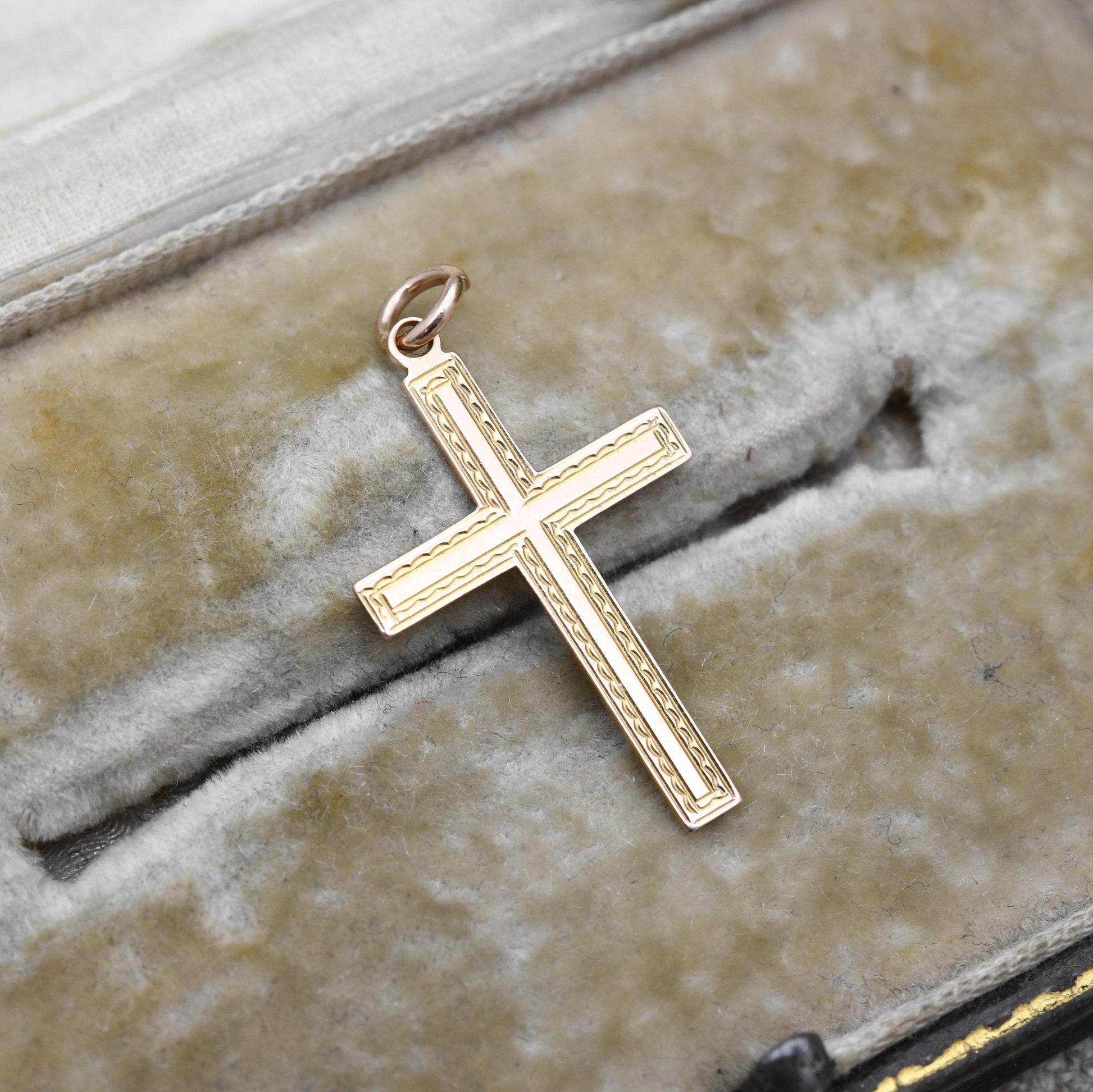 Antique 9ct Gold Cross Pendant with Pretty Geometric Border Pattern - Christian Religious Necklace Gift for Christening Baptism