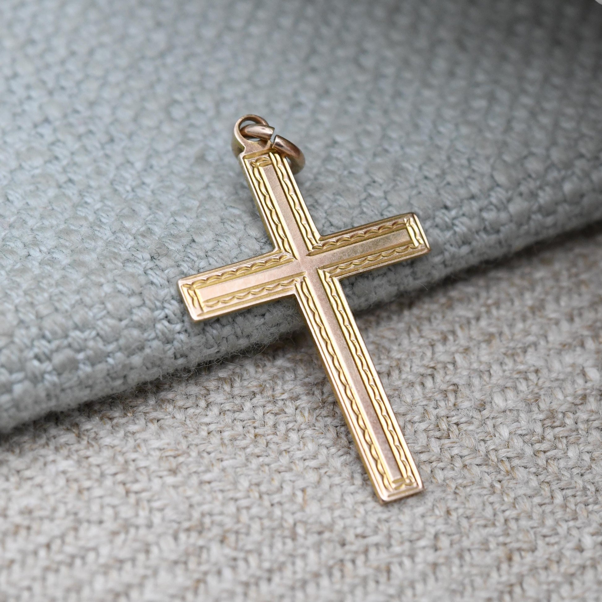 Antique 9ct Gold Cross Pendant with Pretty Geometric Border Pattern - Christian Religious Necklace Gift for Christening Baptism