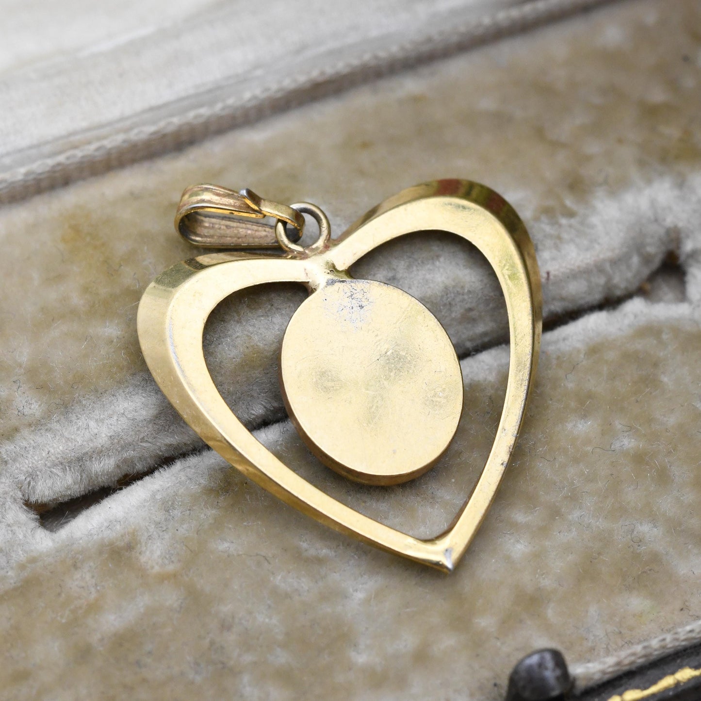 Vintage Mother of Pearl Heart Pendant c. 1960s - Mid-Century Gold Tone Necklace Jewellery