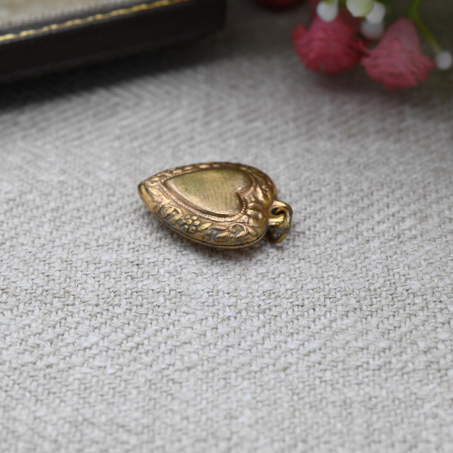 Antique 18ct Gold Cased Puffed Heart Pendant c. 1910s Edwardian Era