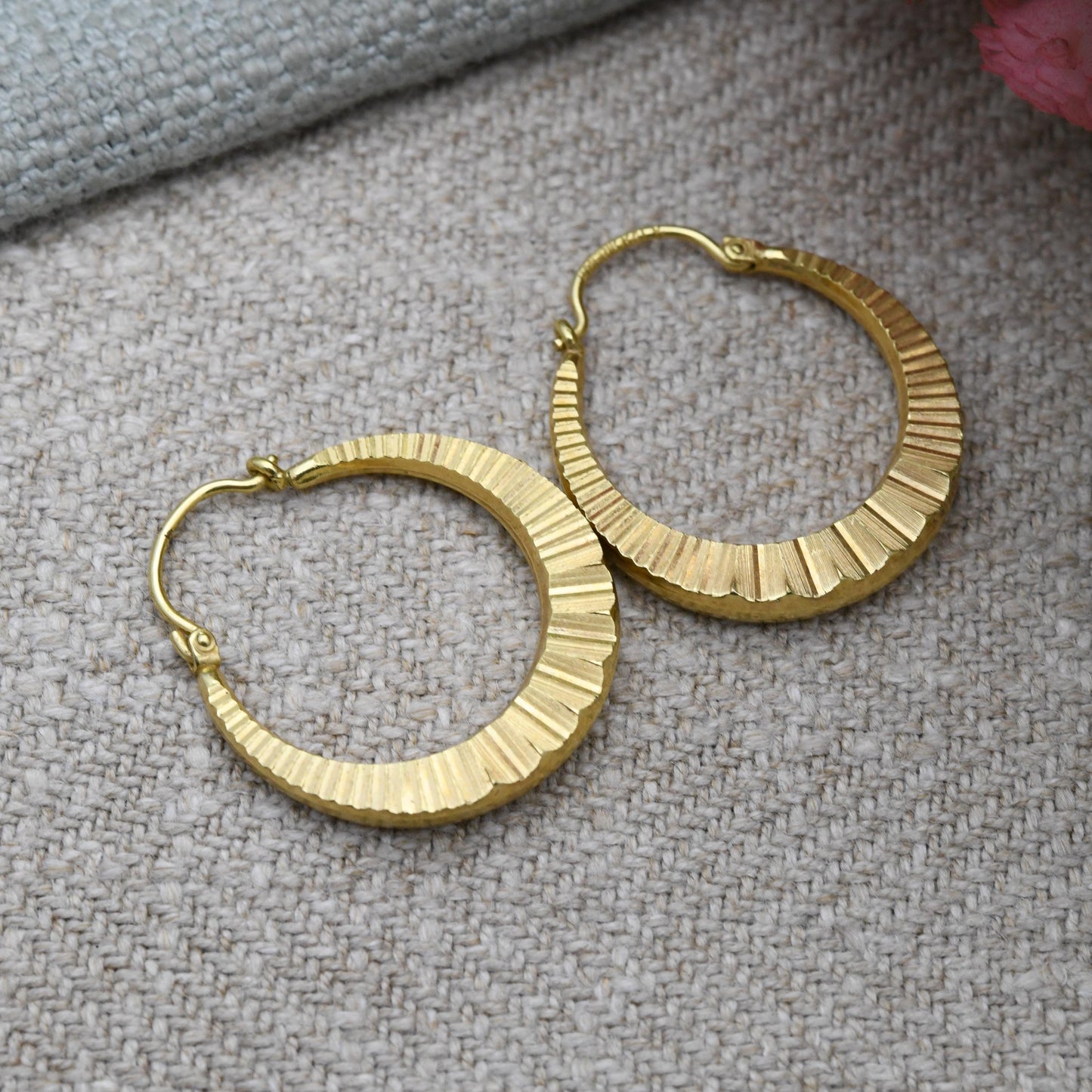 Vintage Amerik Rolled Gold Hoop Earrings by Kordes and Lichtenfels K&L c. 1960s - Textured Hoops | 20th Century Yellow Gold Tone Jewellery