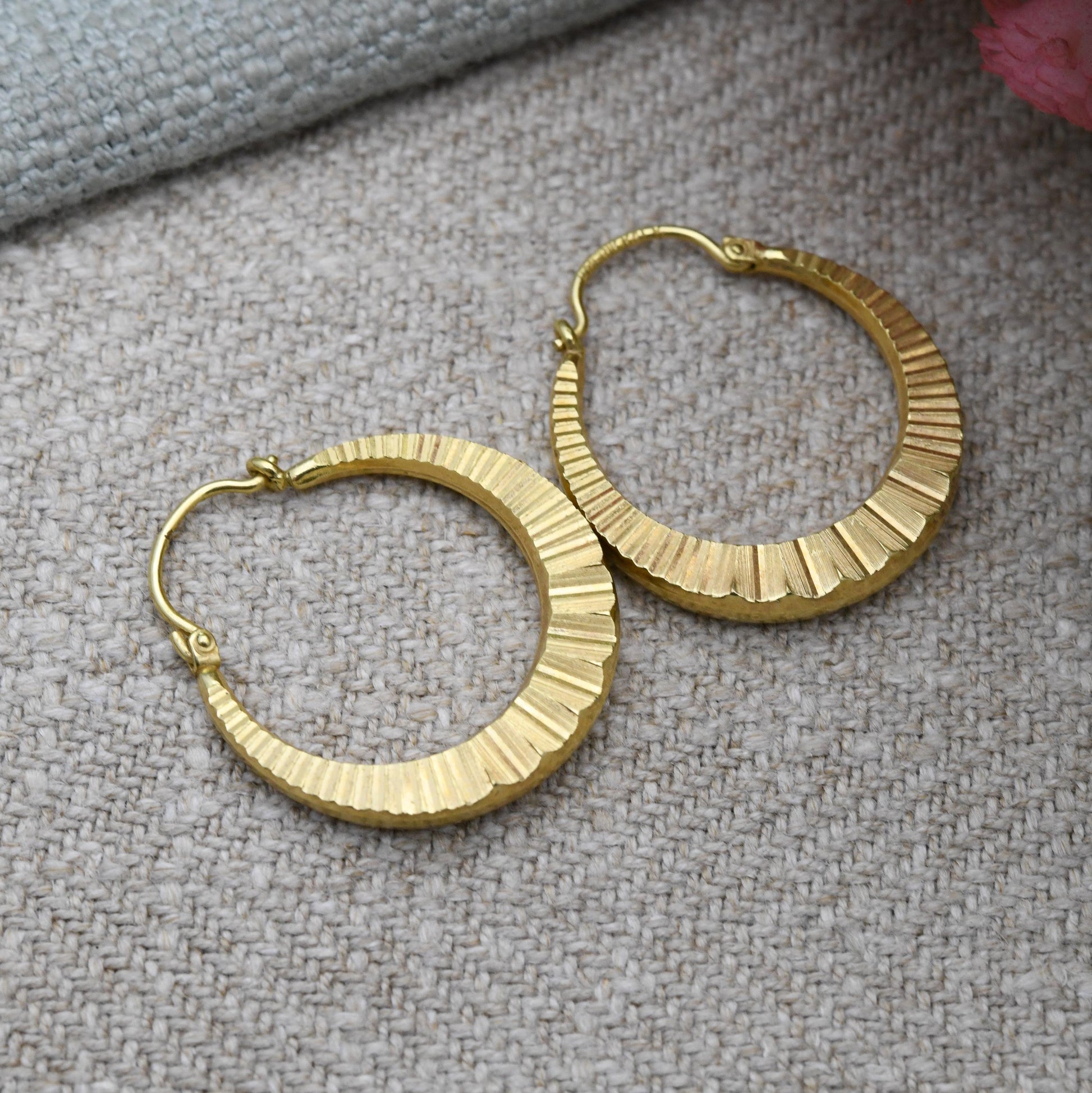 Vintage Amerik Rolled Gold Hoop Earrings by Kordes and Lichtenfels K&L c. 1960s - Textured Hoops | 20th Century Yellow Gold Tone Jewellery