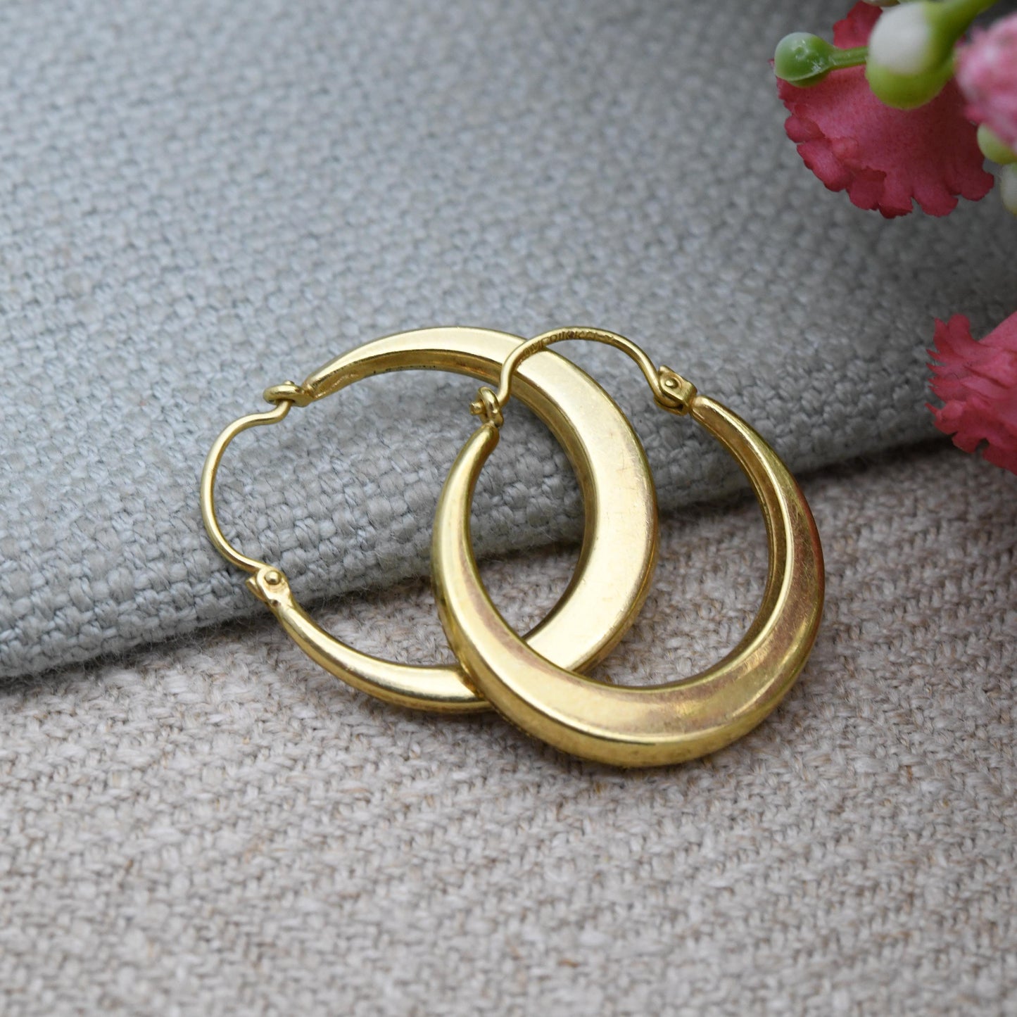 Vintage Amerik Rolled Gold Hoop Earrings by Kordes and Lichtenfels K&L c. 1960s - Textured Hoops | 20th Century Yellow Gold Tone Jewellery