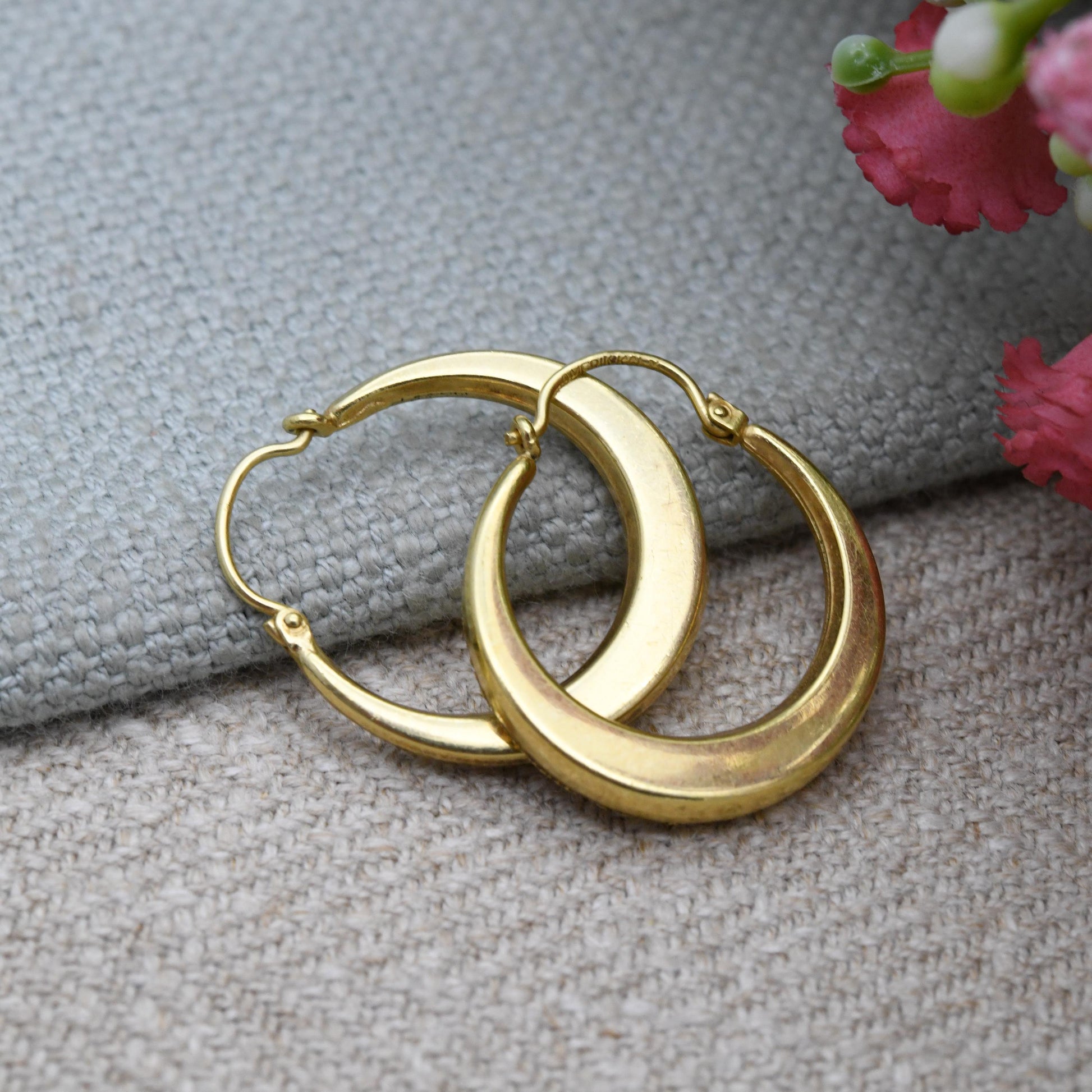Vintage Amerik Rolled Gold Hoop Earrings by Kordes and Lichtenfels K&L c. 1960s - Textured Hoops | 20th Century Yellow Gold Tone Jewellery