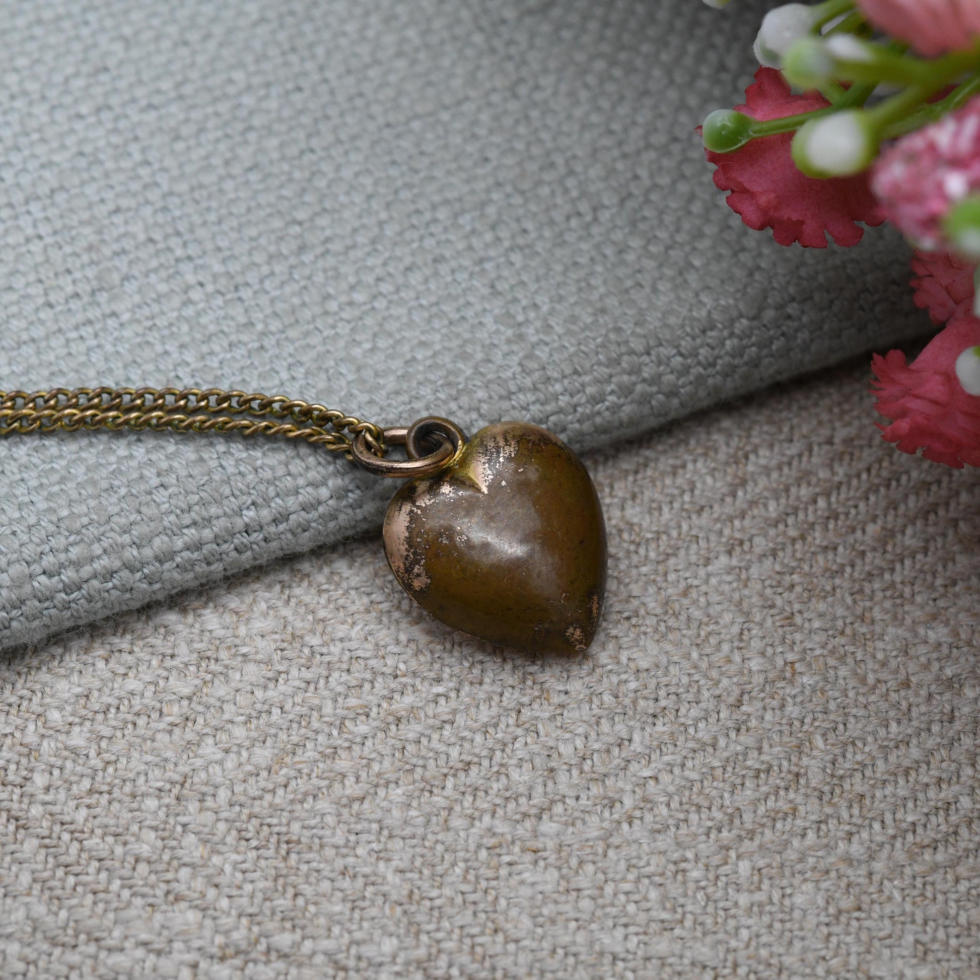 Antique Rolled Gold Puffed Heart Pendant Necklace with Faux Turquoise