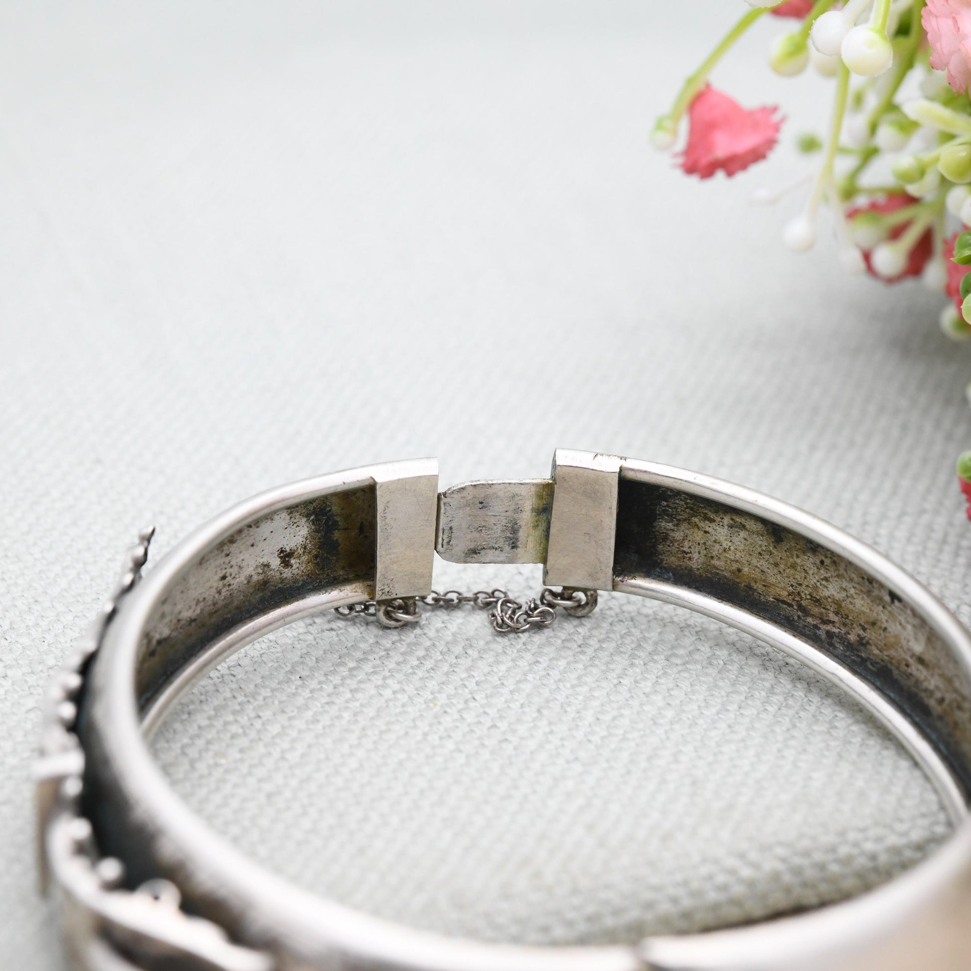 Antique Victorian Silver Buckle Bangle Aesthetic Movement c. 1880s - Hand Engraved Ivy Leaf Design