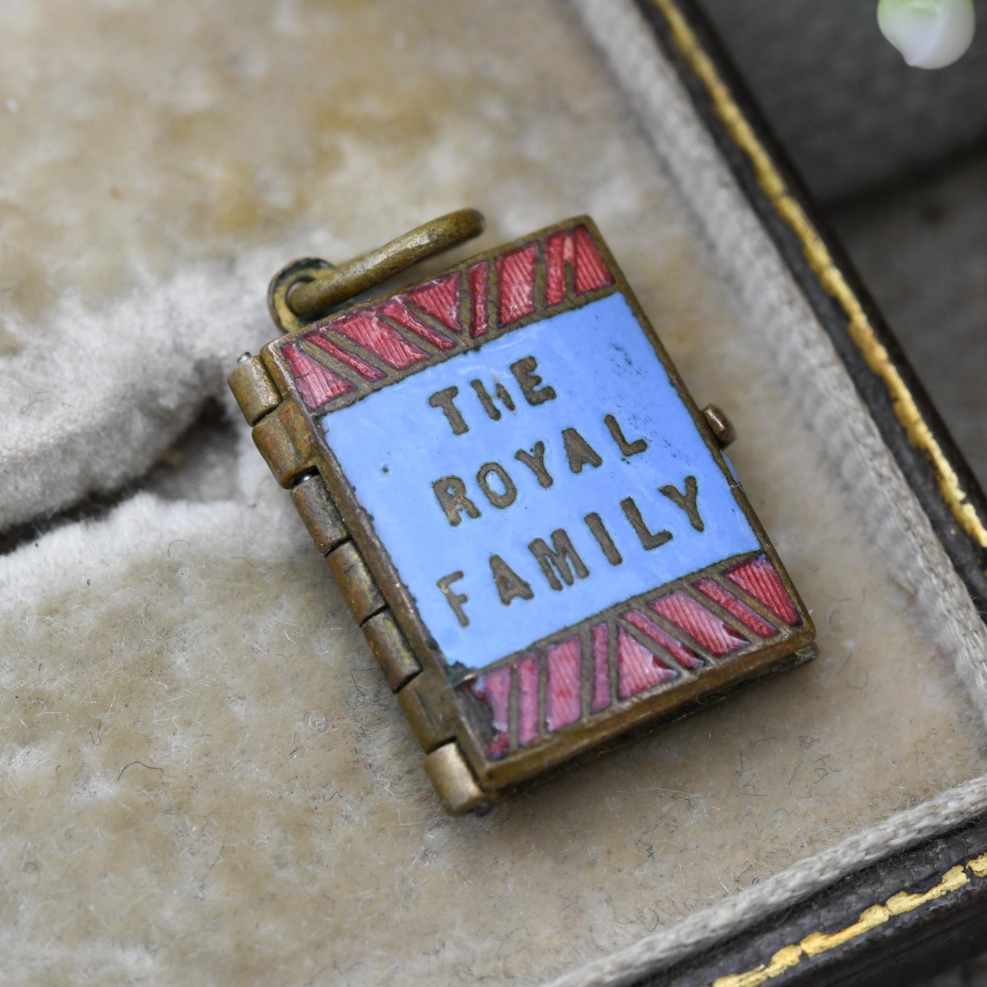 Antique Edwardian The Royal Family Souvenir Photograph Book Pendant Charm c. 1900s - Red and Blue Enamel Colourful Bright Locket
