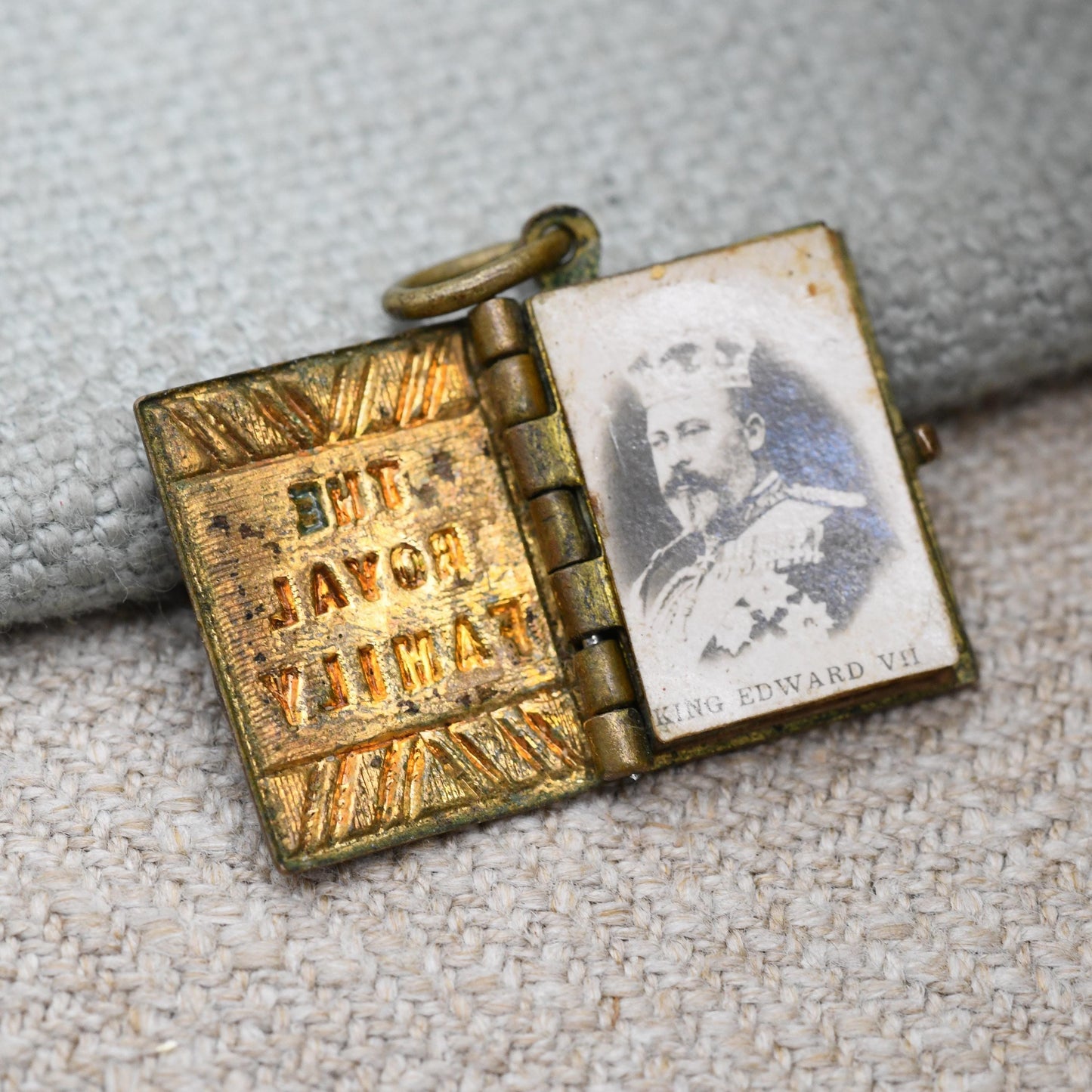 Antique Edwardian The Royal Family Souvenir Photograph Book Pendant Charm c. 1900s - Red and Blue Enamel Colourful Bright Locket