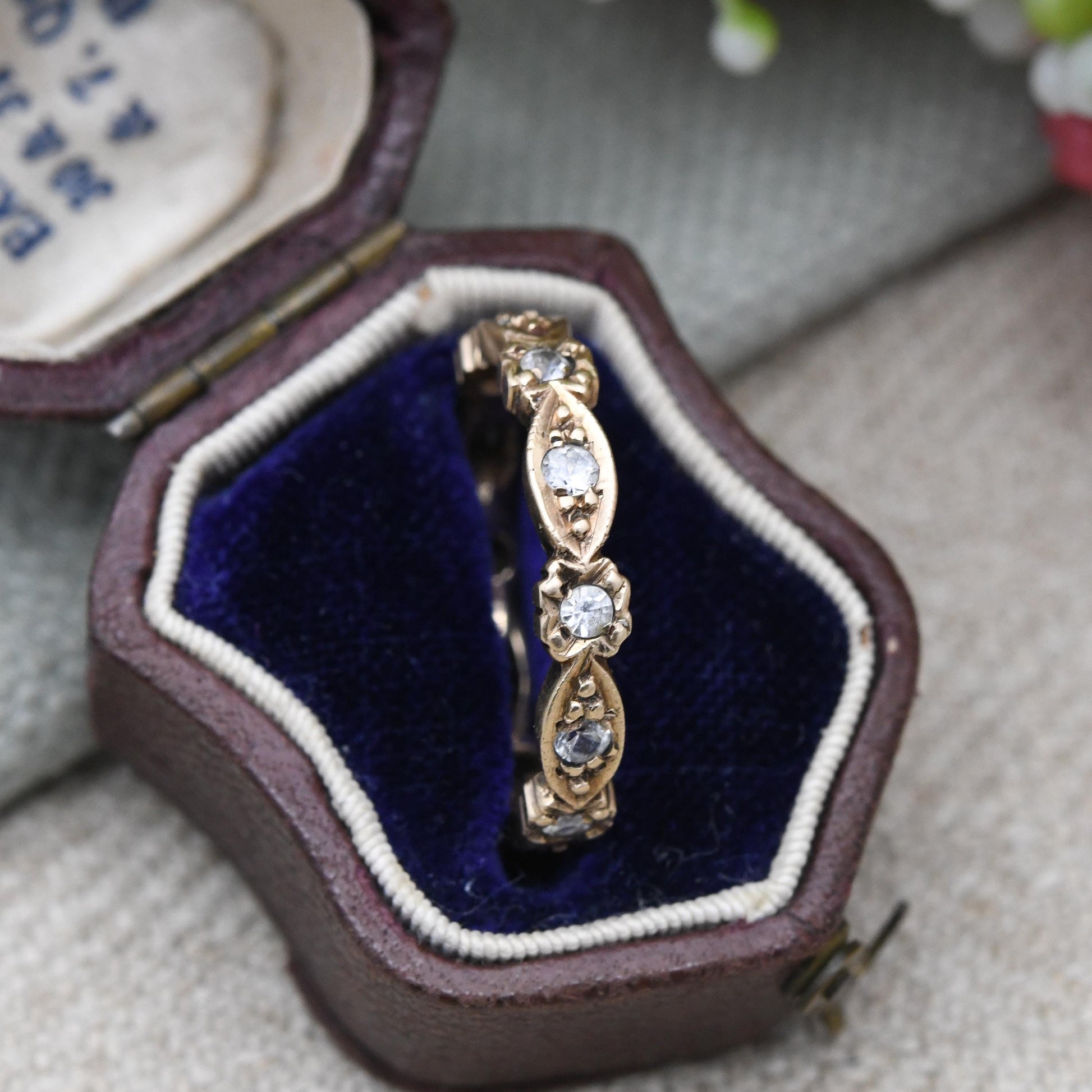Vintage 9ct Gold Eternity Ring with Clear Stones - Beautiful Beaded Detail and Milgrain Textured Design | UK Size - O | US Size - 7 1/4