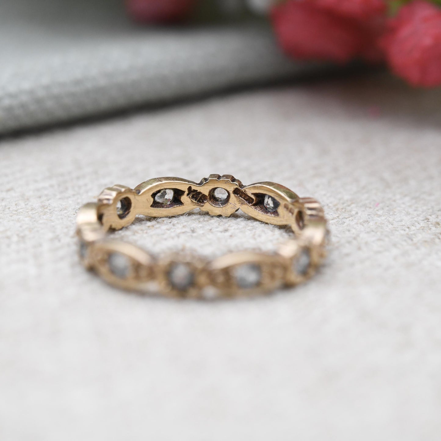 Vintage 9ct Gold Eternity Ring with Clear Stones - Beautiful Beaded Detail and Milgrain Textured Design | UK Size - O | US Size - 7 1/4