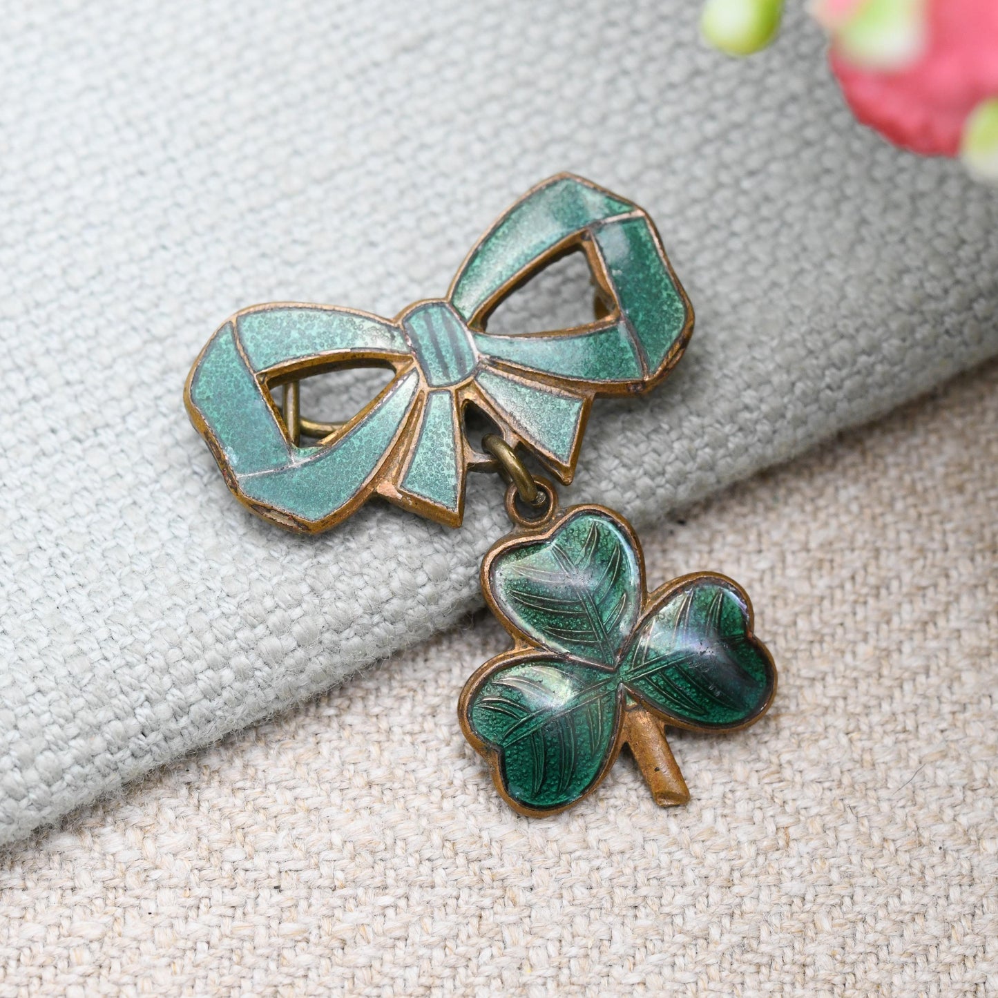 Vintage Enamel Bow and Clover Brooch by Mingware Birmingham c. 1940s