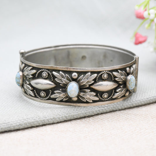 Vintage Alp Italy Hubbell Glass Hinged Bangle Bracelet with Pin Fastener - Imitation Turquoise Cabochons