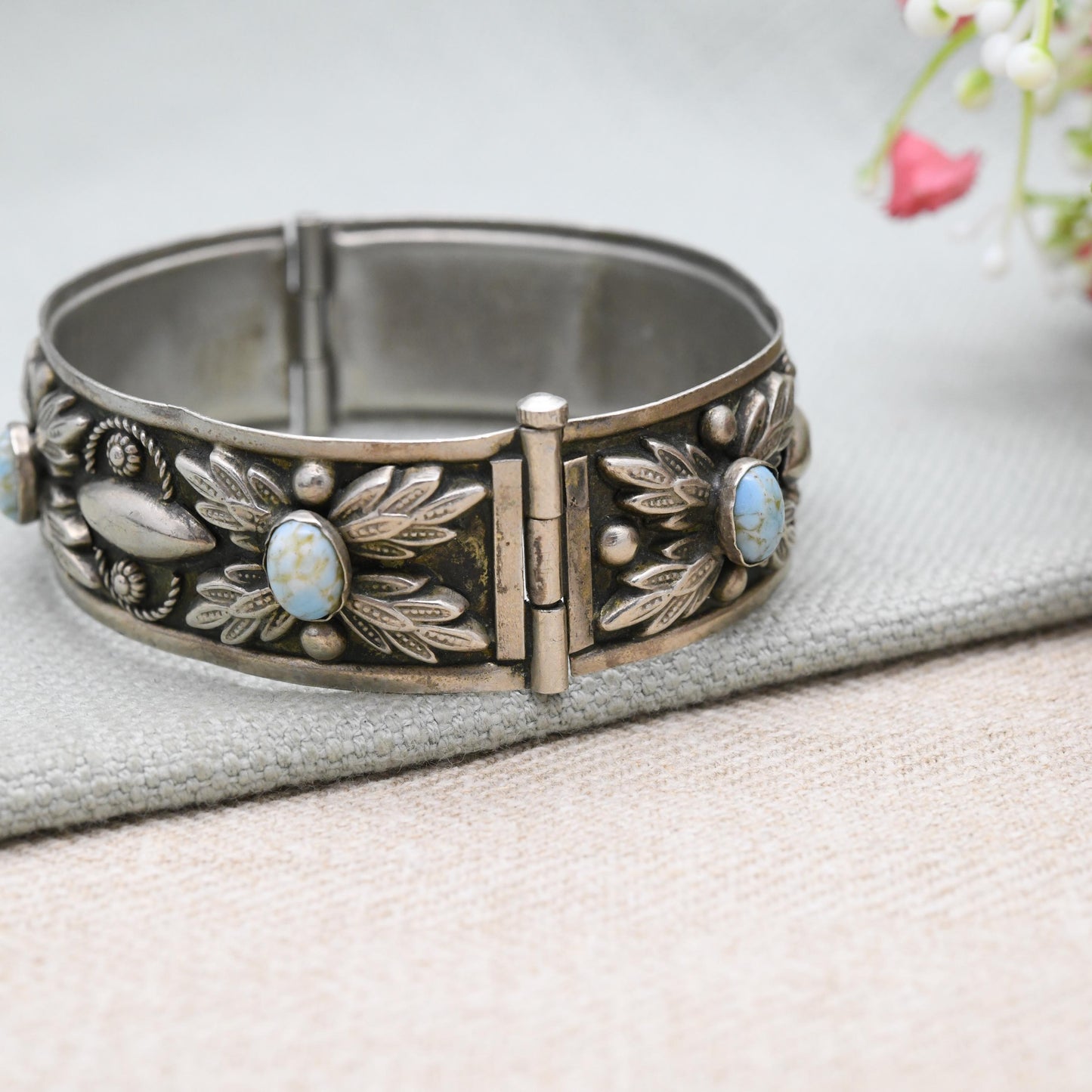 Vintage Alp Italy Hubbell Glass Hinged Bangle Bracelet with Pin Fastener - Imitation Turquoise Cabochons