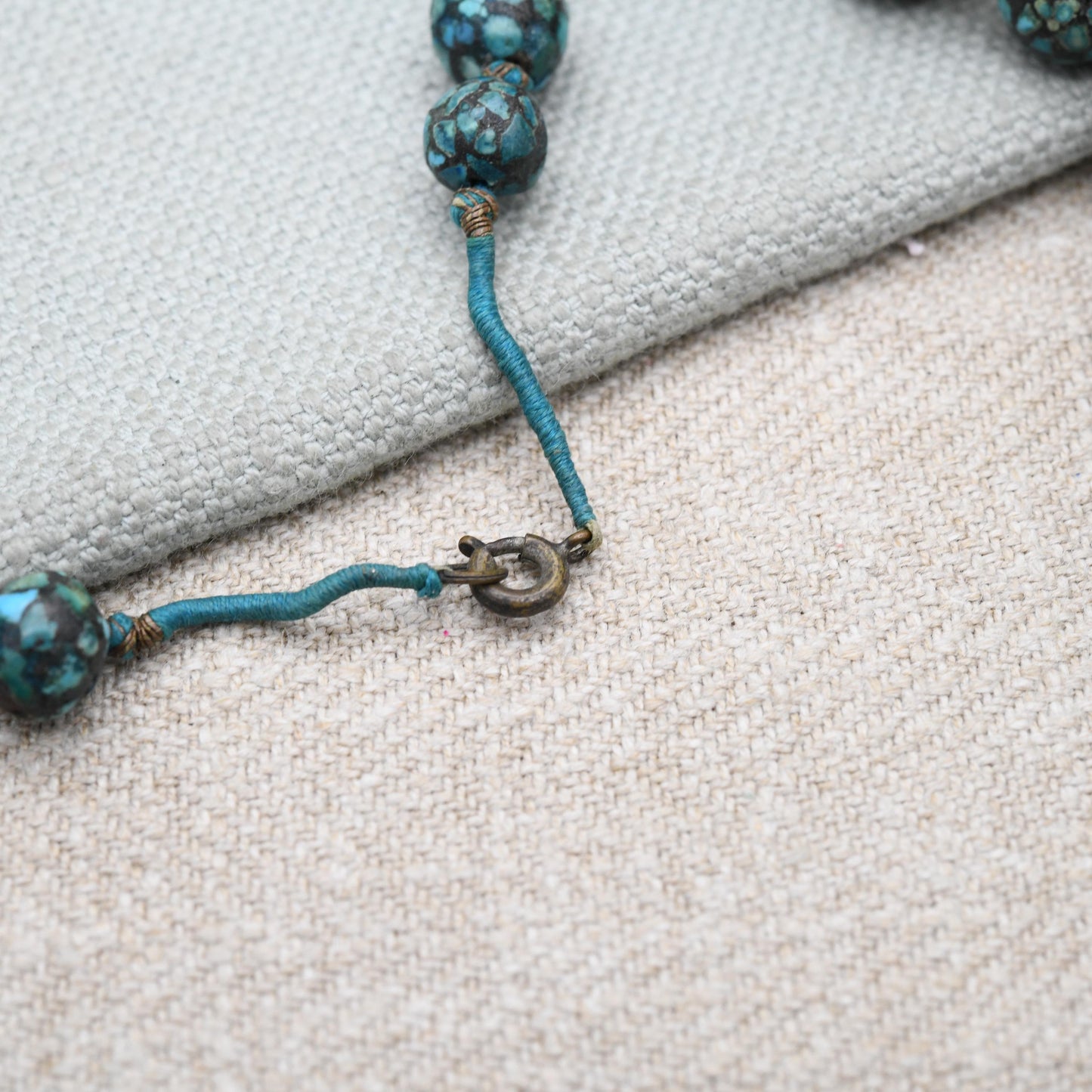 Vintage Mosaic Turquoise Graduated Bead Necklace c. 1950s - Choker Length 16"